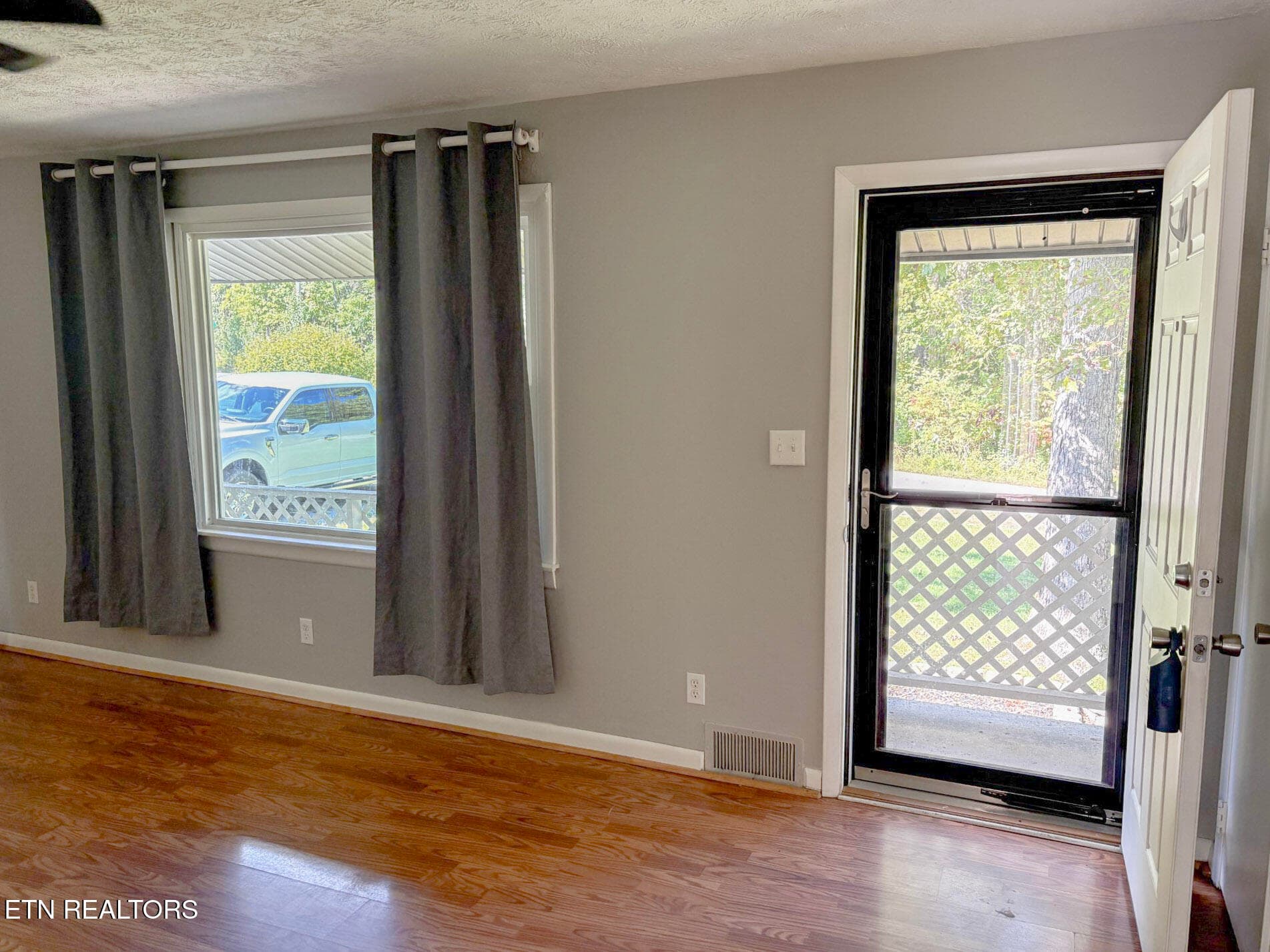 Living Room - 2107 Whitehorse Drive, Crossville, TN 38572, Crossville