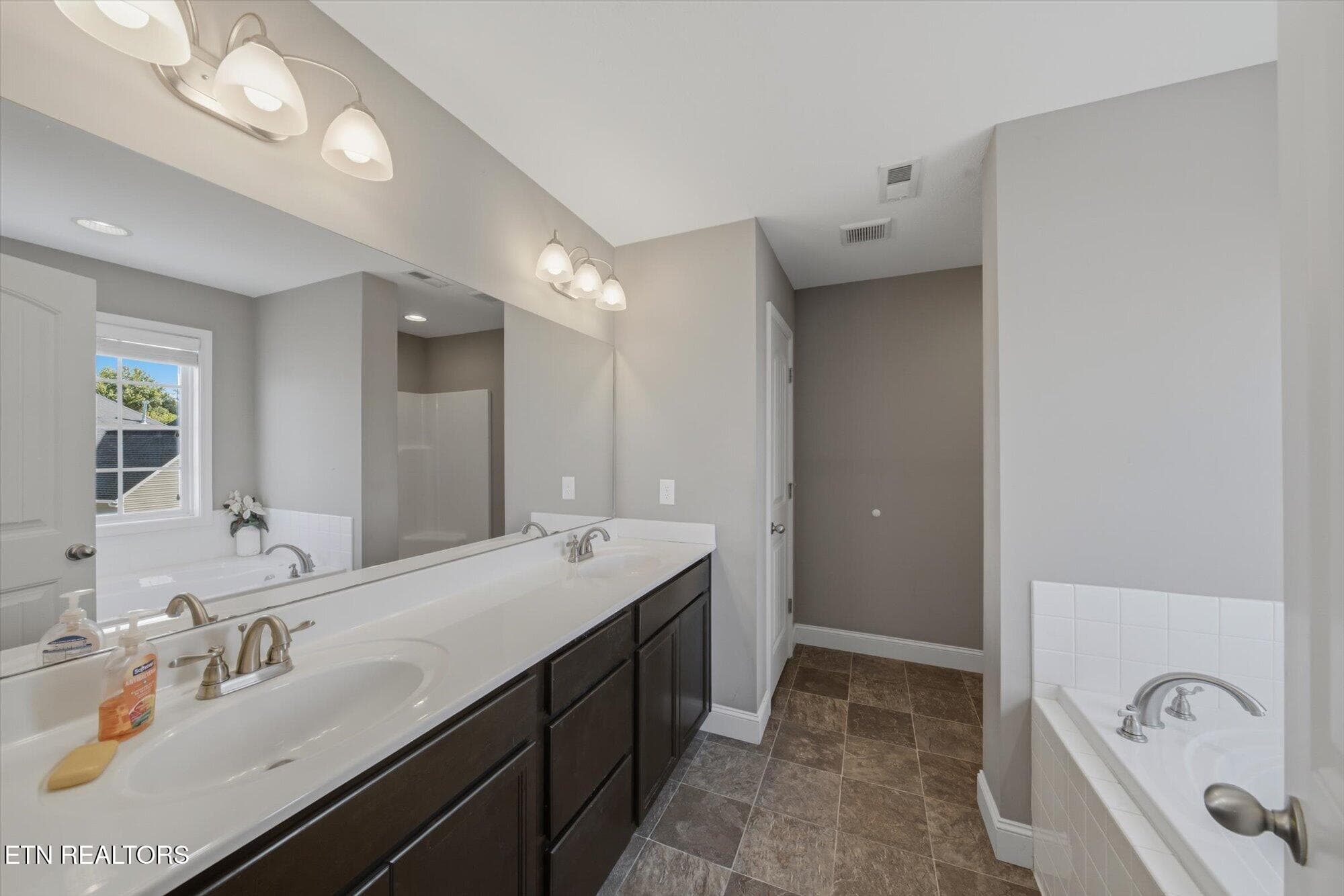24 - 2421 Clinging Vine Lane, Knoxville, TN 37931, Knoxville