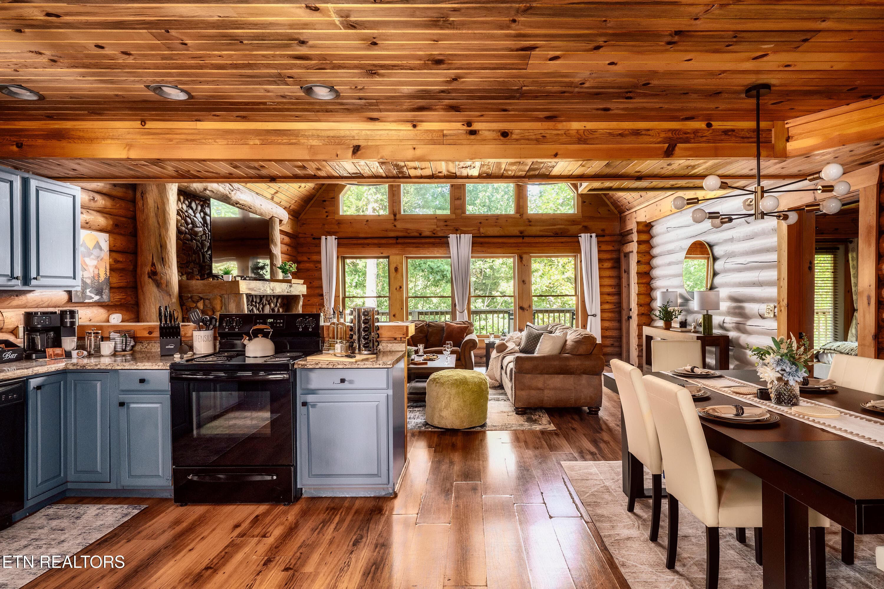2615 Bear Crossing Way - 2615 Bear Crossing Way, Sevierville, TN 37862, Sevierville