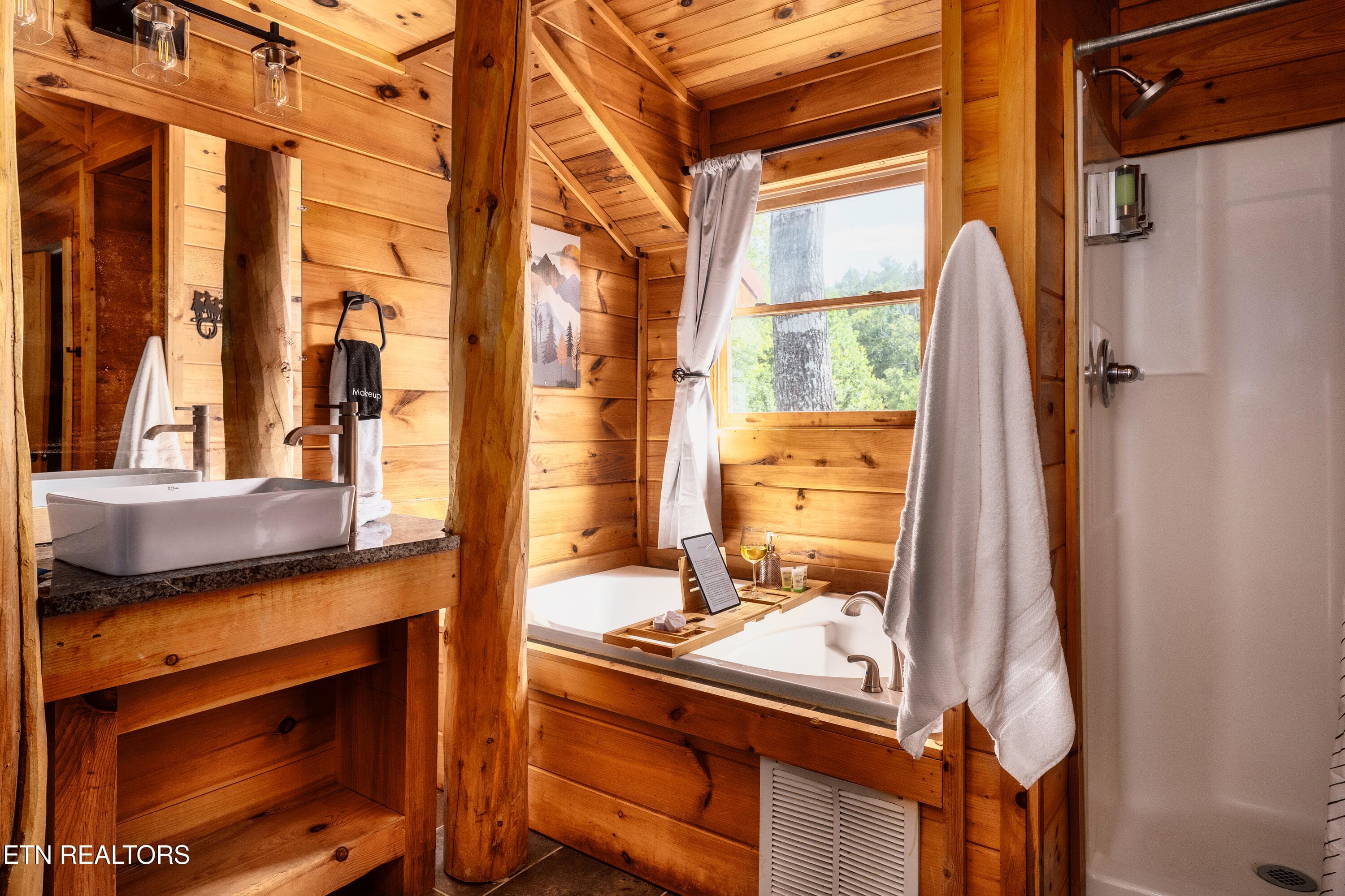 2615 Bear Crossing Way - 2615 Bear Crossing Way, Sevierville, TN 37862, Sevierville
