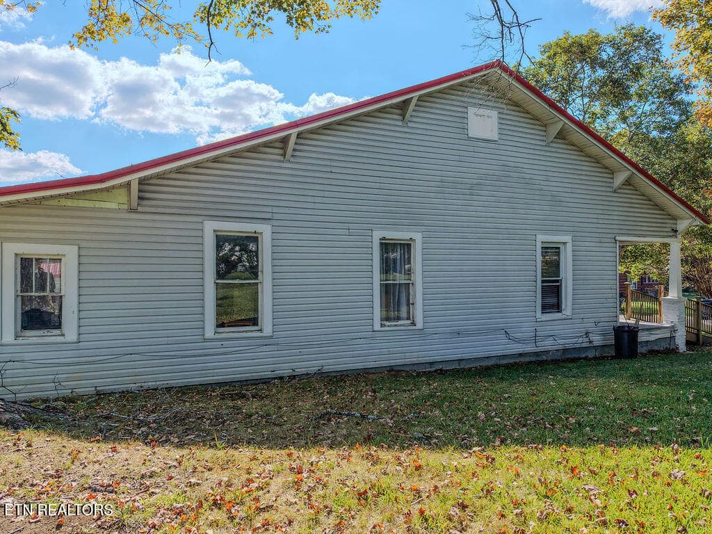 DJI_20261006153728_0067_D - 619 Indiana Ave, Etowah, TN 37331, Etowah