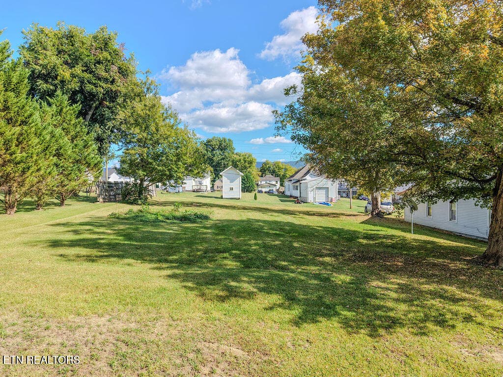 DJI_20261006154134_0075_D - 619 Indiana Ave, Etowah, TN 37331, Etowah