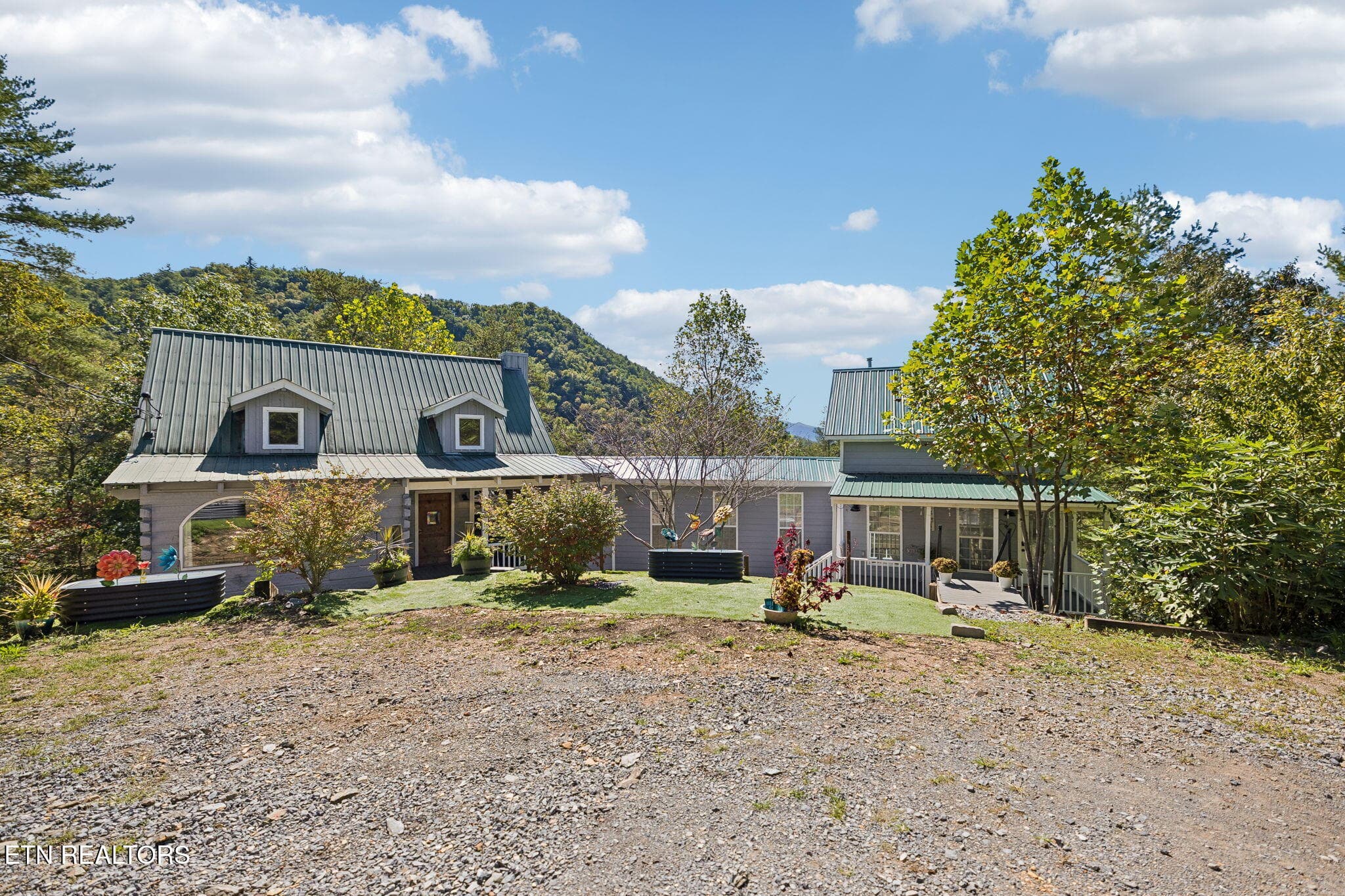 1243 Carrs Creek Rd, Townsend, TN 37882