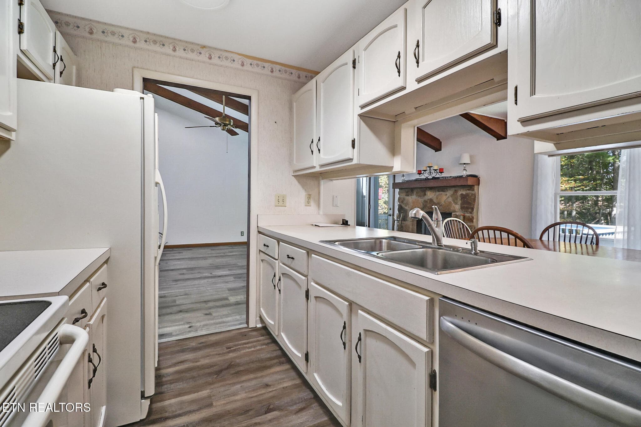 n44a2048-n44a2052 - 22 Woodland Terrace, Crossville, TN 38558, Crossville