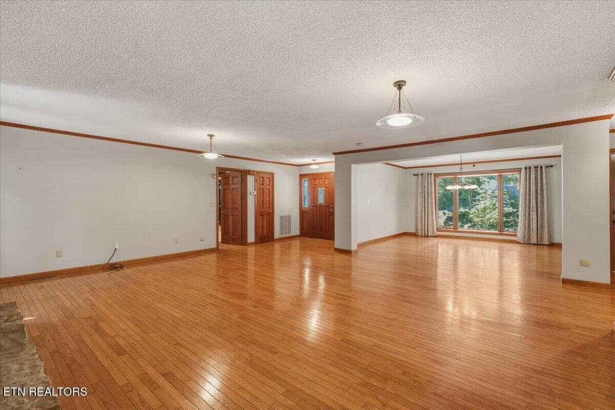 06-Living Room - 309 Tigitsi Way, Loudon, TN 37774, Loudon