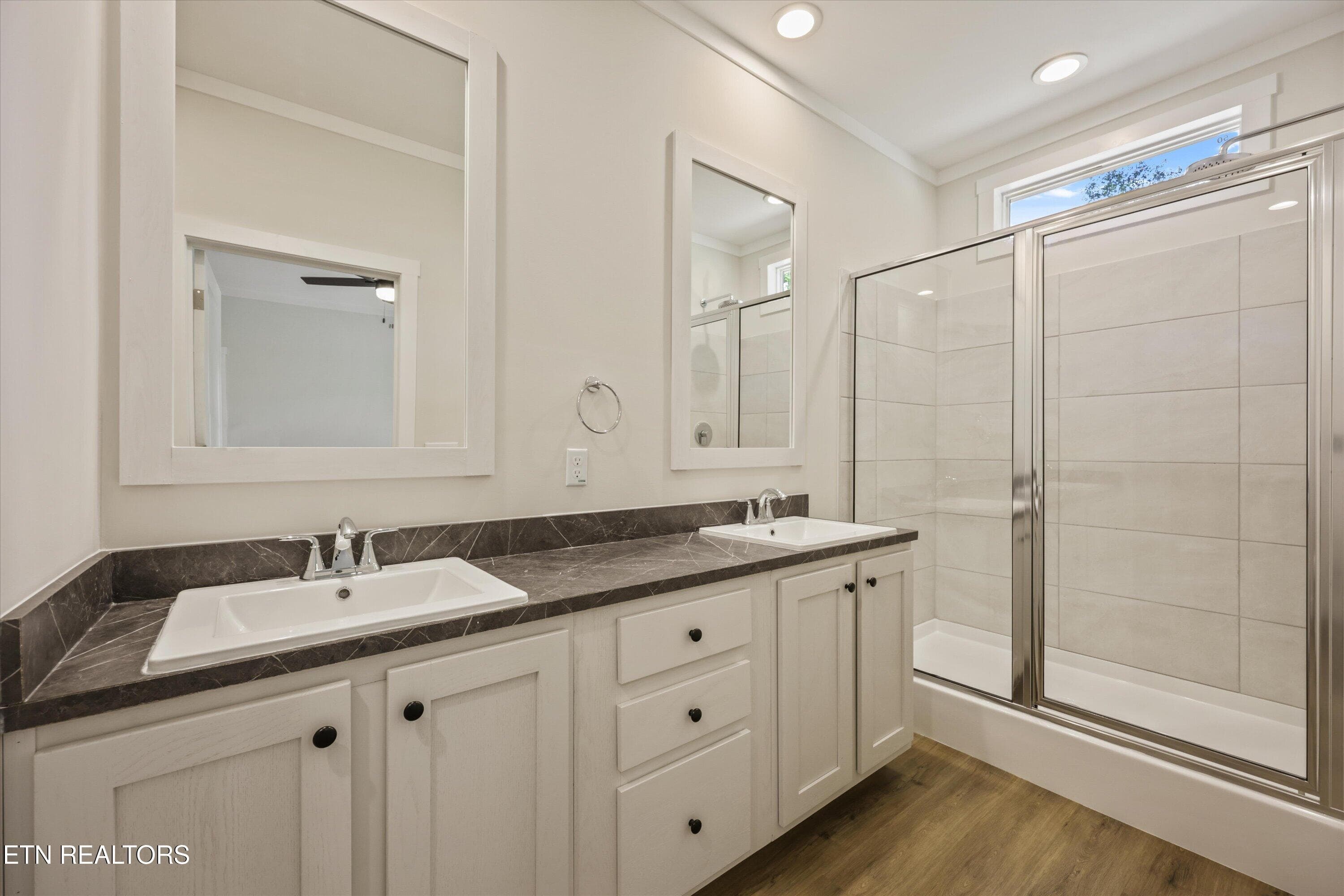 Primary Bathroom - 106 Federal Ferry Circle, Vonore, TN 37885, Vonore