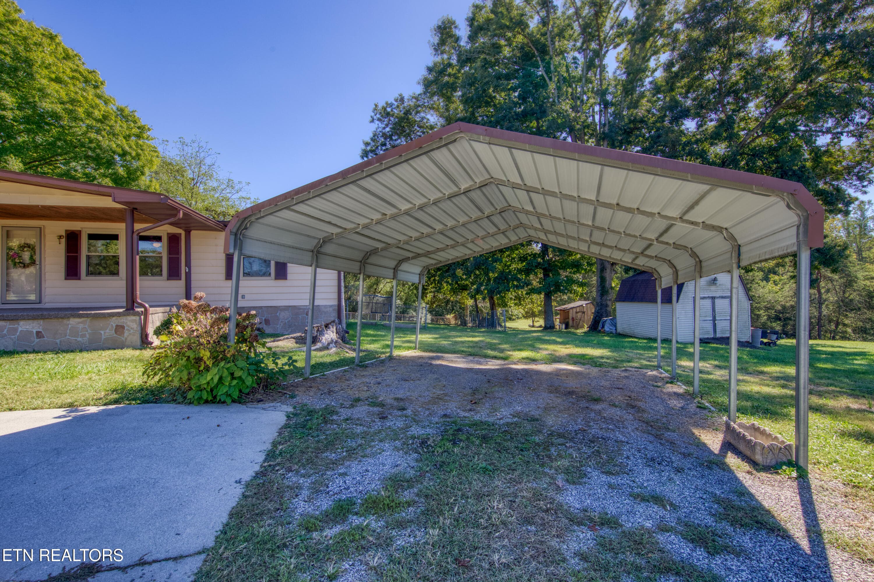 0H3A6613_73 - 7008 E Emory Rd, Knoxville, TN 37938, Knoxville