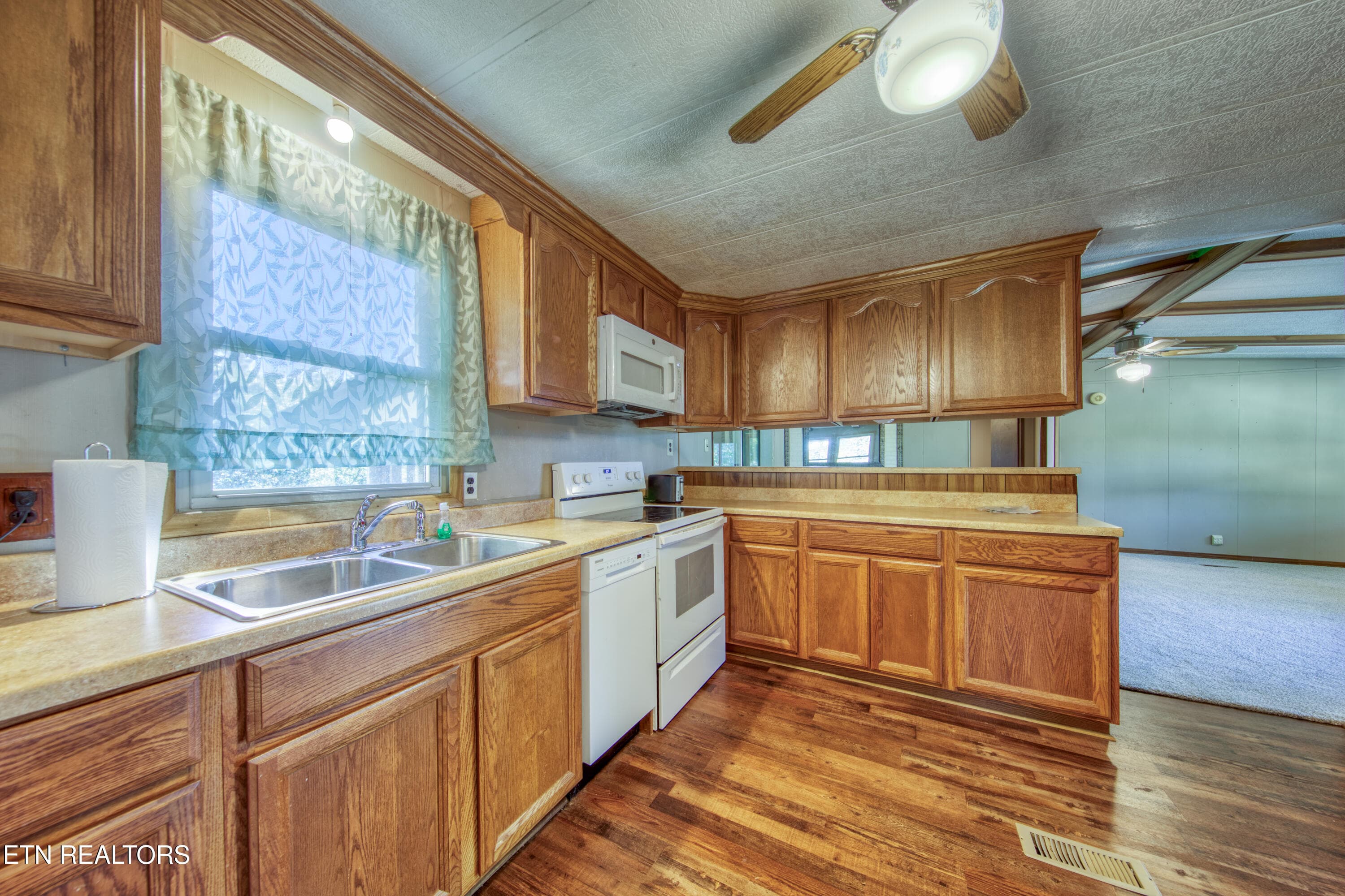 0H3A6657_84 - 7008 E Emory Rd, Knoxville, TN 37938, Knoxville