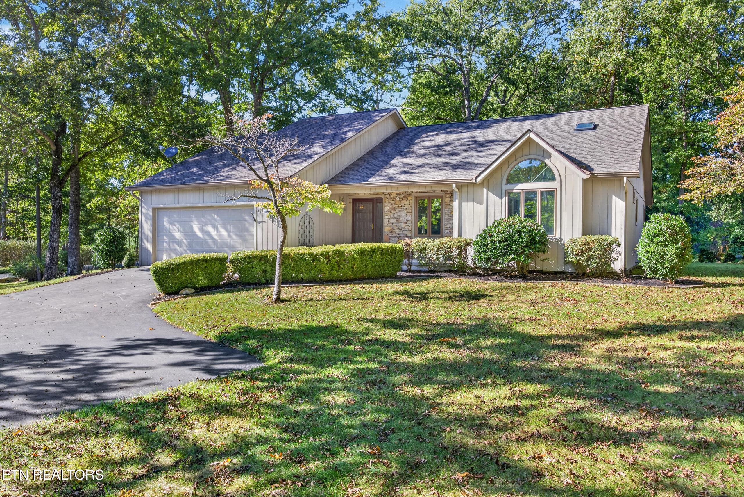 40 Kingsboro Lane, Crossville, TN 38558