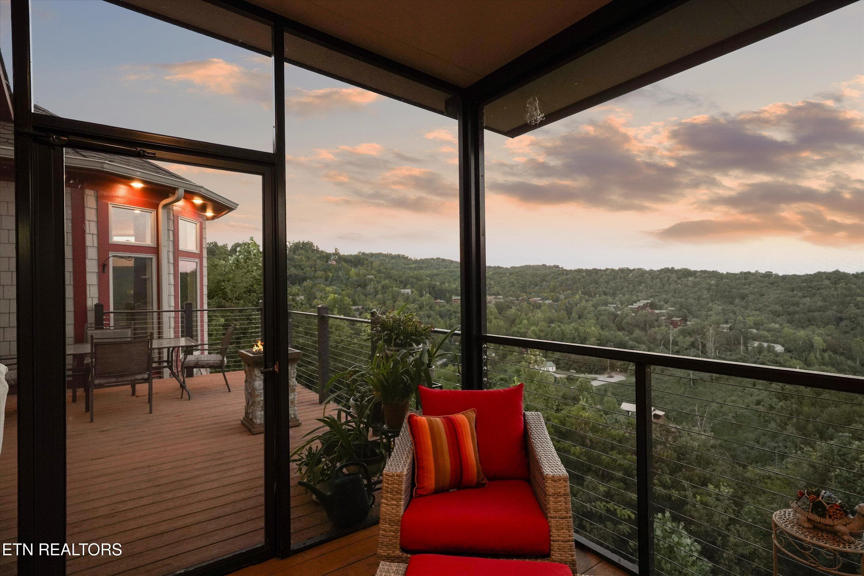 Screened Deck Main Level - 706 Nocks Drive, Gatlinburg, TN 37738, Gatlinburg