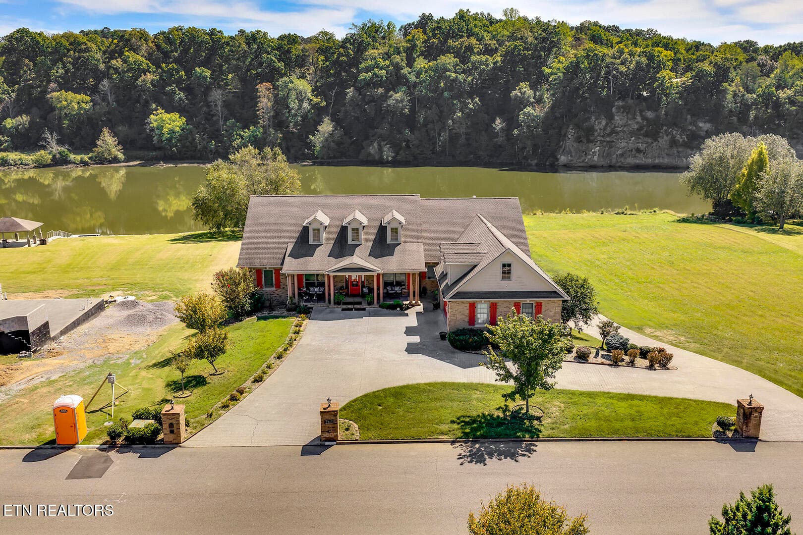 02_RiverIslandBoulevard_2760_FrontElevat - 2760 River Island Blvd, Kodak, TN 37764, Kodak