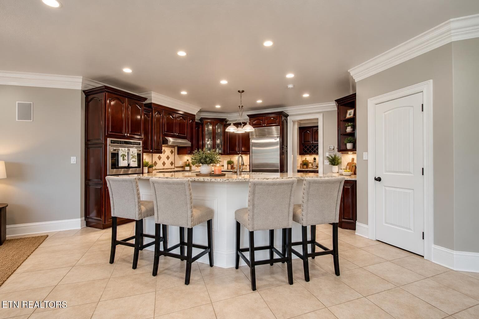 Elegant Cherrywood Kitchen Retreat - 2760 River Island Blvd, Kodak, TN 37764, Kodak