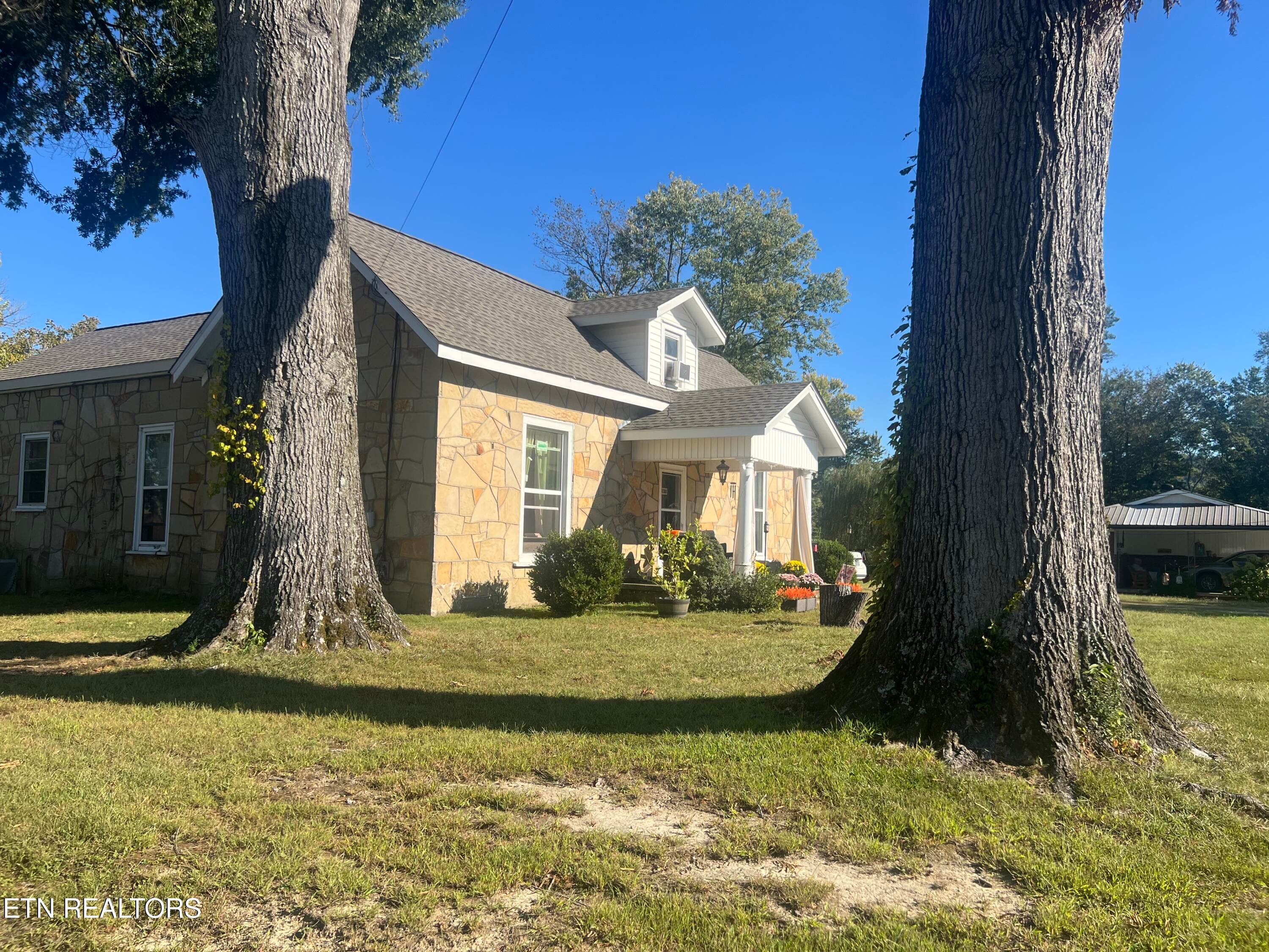 IMG_6929 - 607 N Spring St, Livingston, TN 38570, Livingston