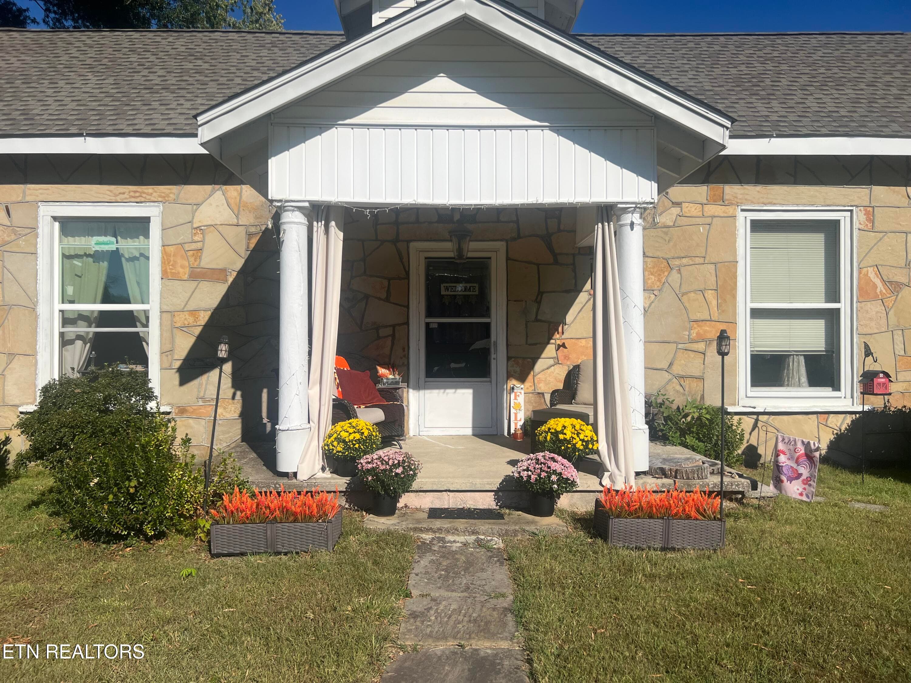 IMG_6884 - 607 N Spring St, Livingston, TN 38570, Livingston