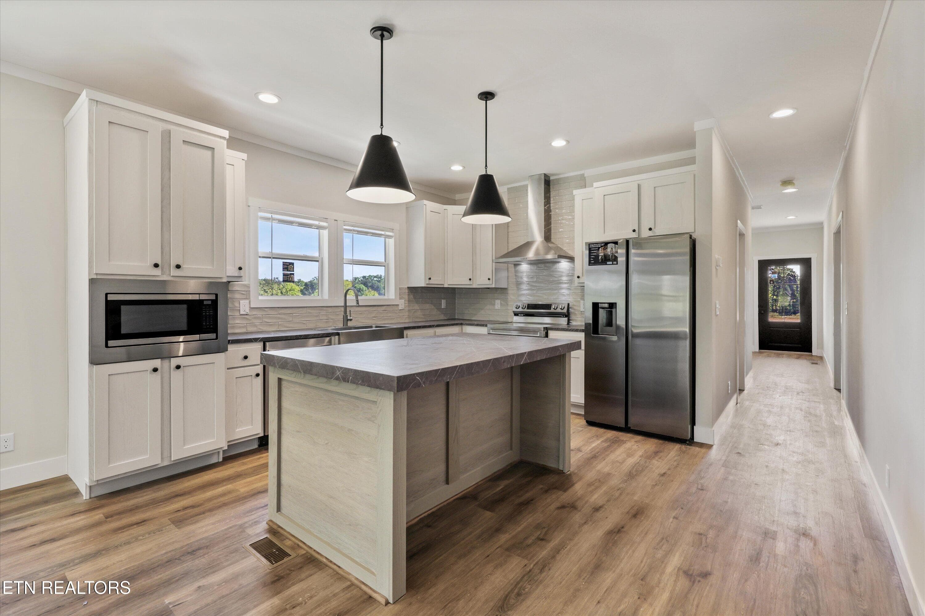 Kitchen - 118 Federal Ferry Circle, Vonore, TN 37885, Vonore
