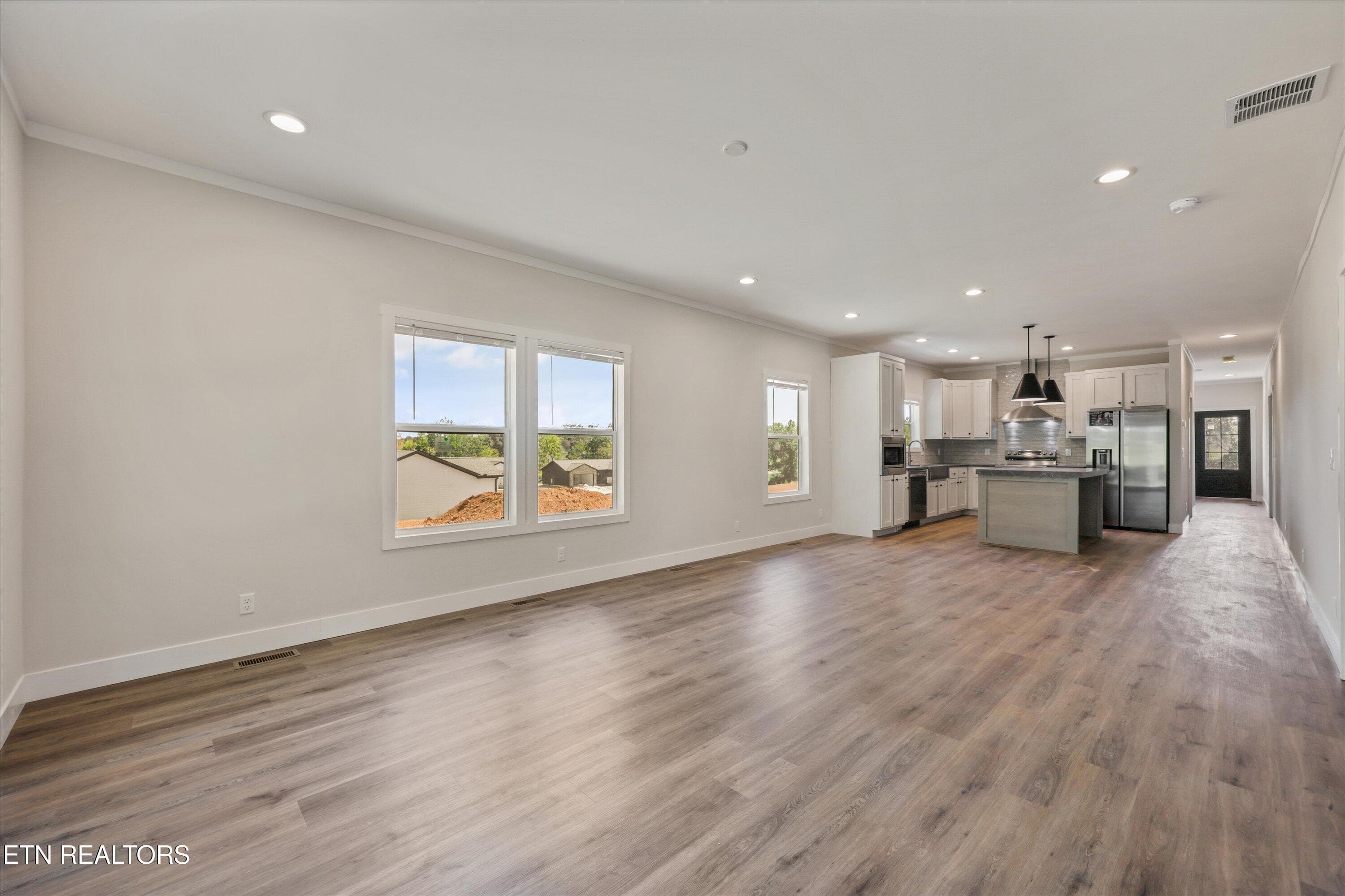 Living Room - 118 Federal Ferry Circle, Vonore, TN 37885, Vonore