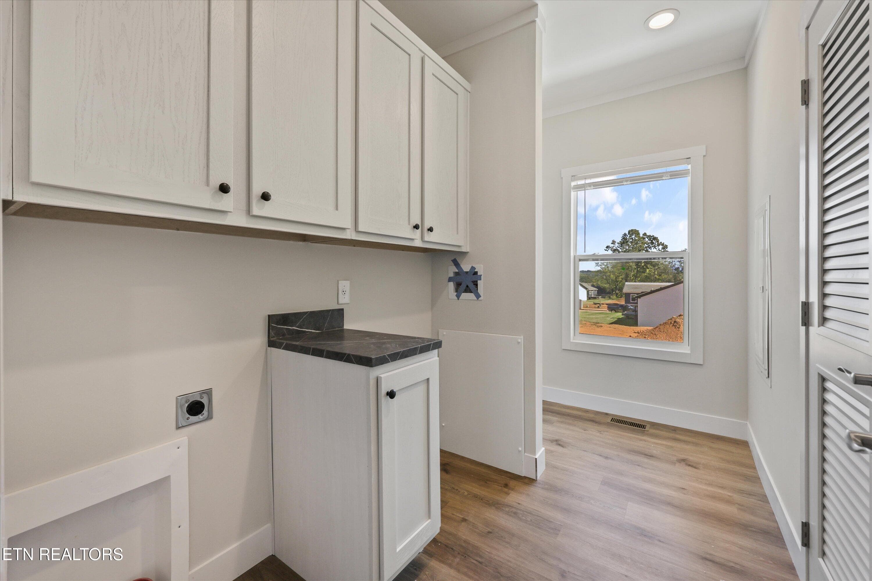 Laundry/Utility - 118 Federal Ferry Circle, Vonore, TN 37885, Vonore