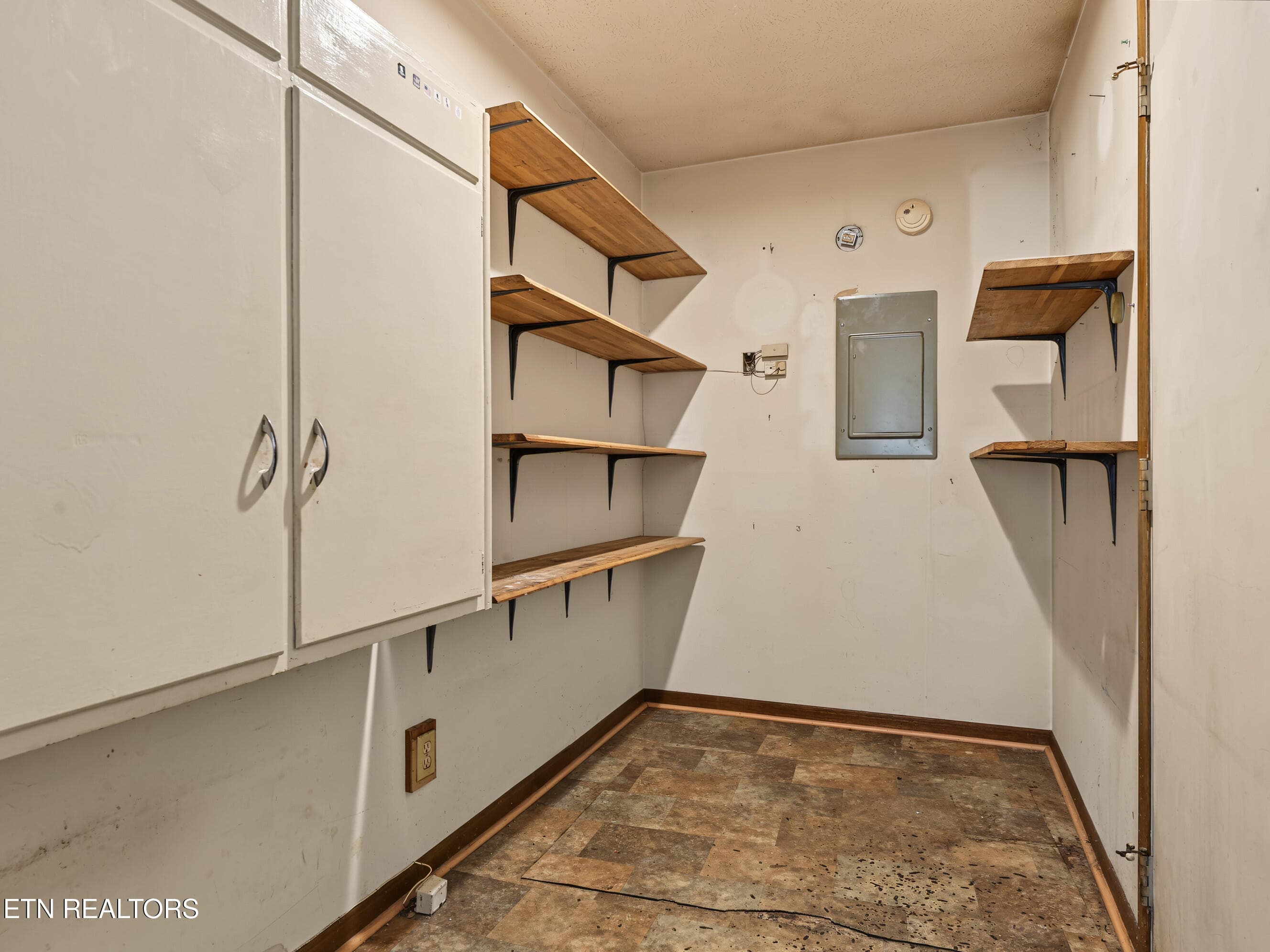 Pantry/utility closet - 911 Michelle Drive, Friendsville, TN 37737, Friendsville