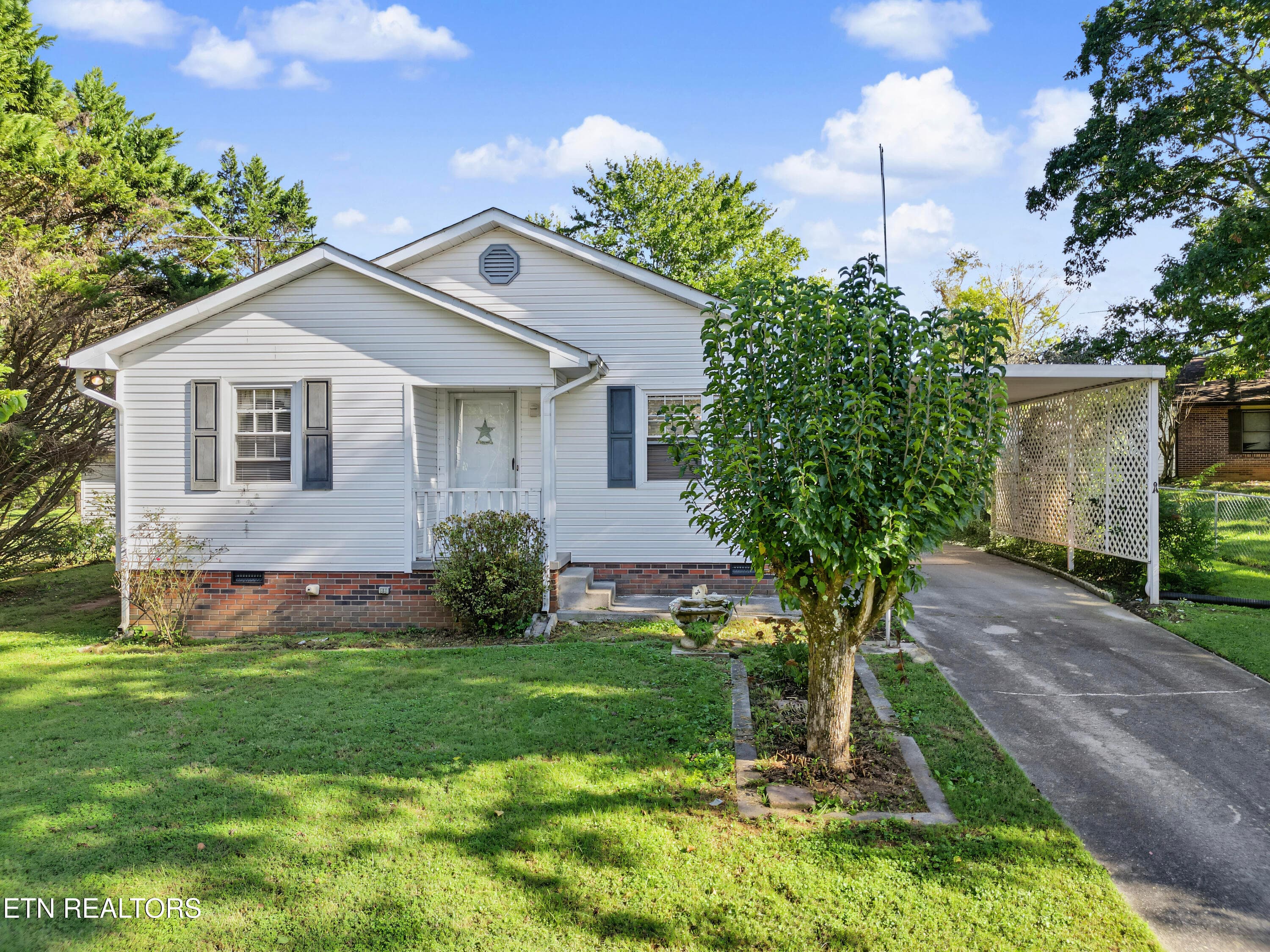 911 Michelle Drive, Friendsville, TN 37737
