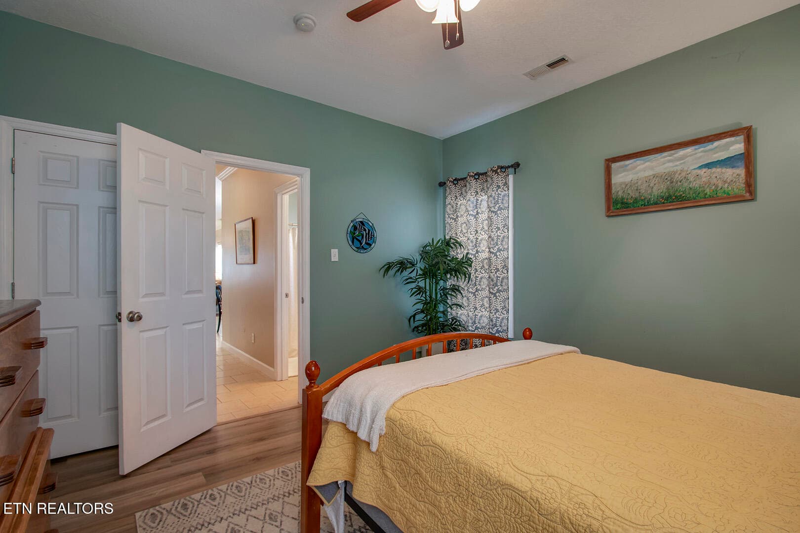 16_TimberGreenLane_2906_Bedroom2_02 - 2906 Timber Green Lane, Knoxville, TN 37921, Knoxville