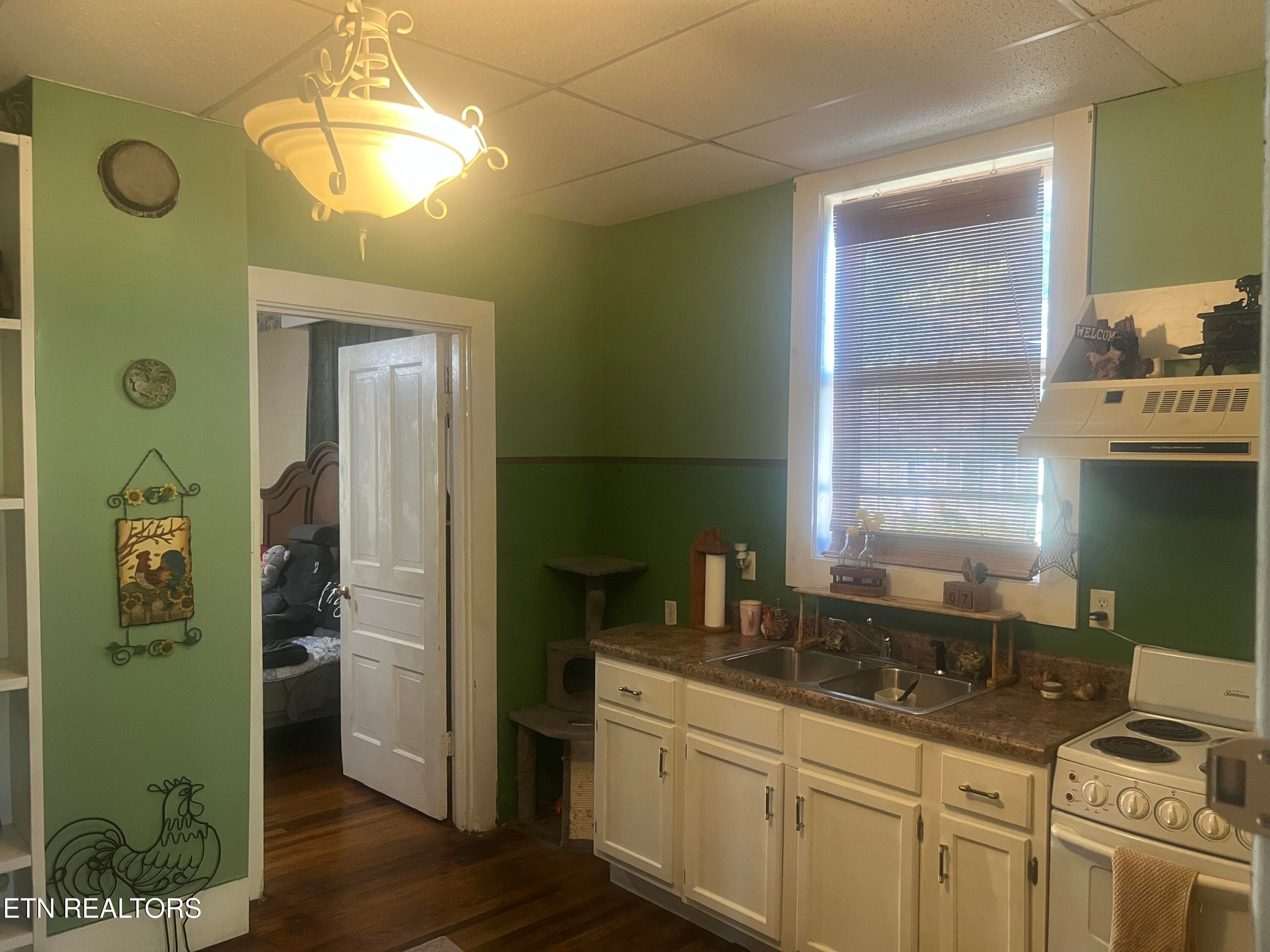 IMG_6843 - 607 N Spring St, Livingston, TN 38570, Livingston