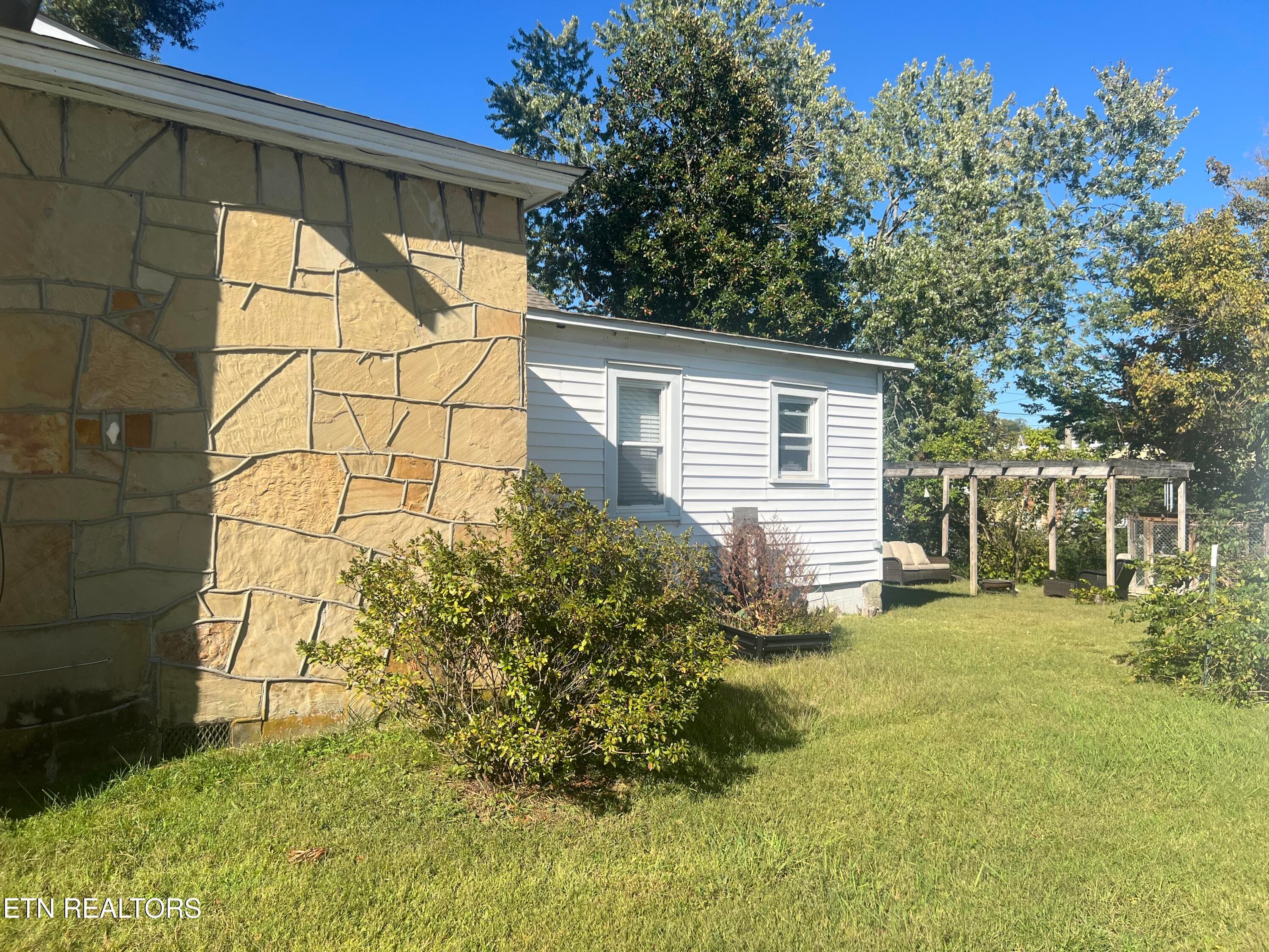 IMG_6888 - 607 N Spring St, Livingston, TN 38570, Livingston