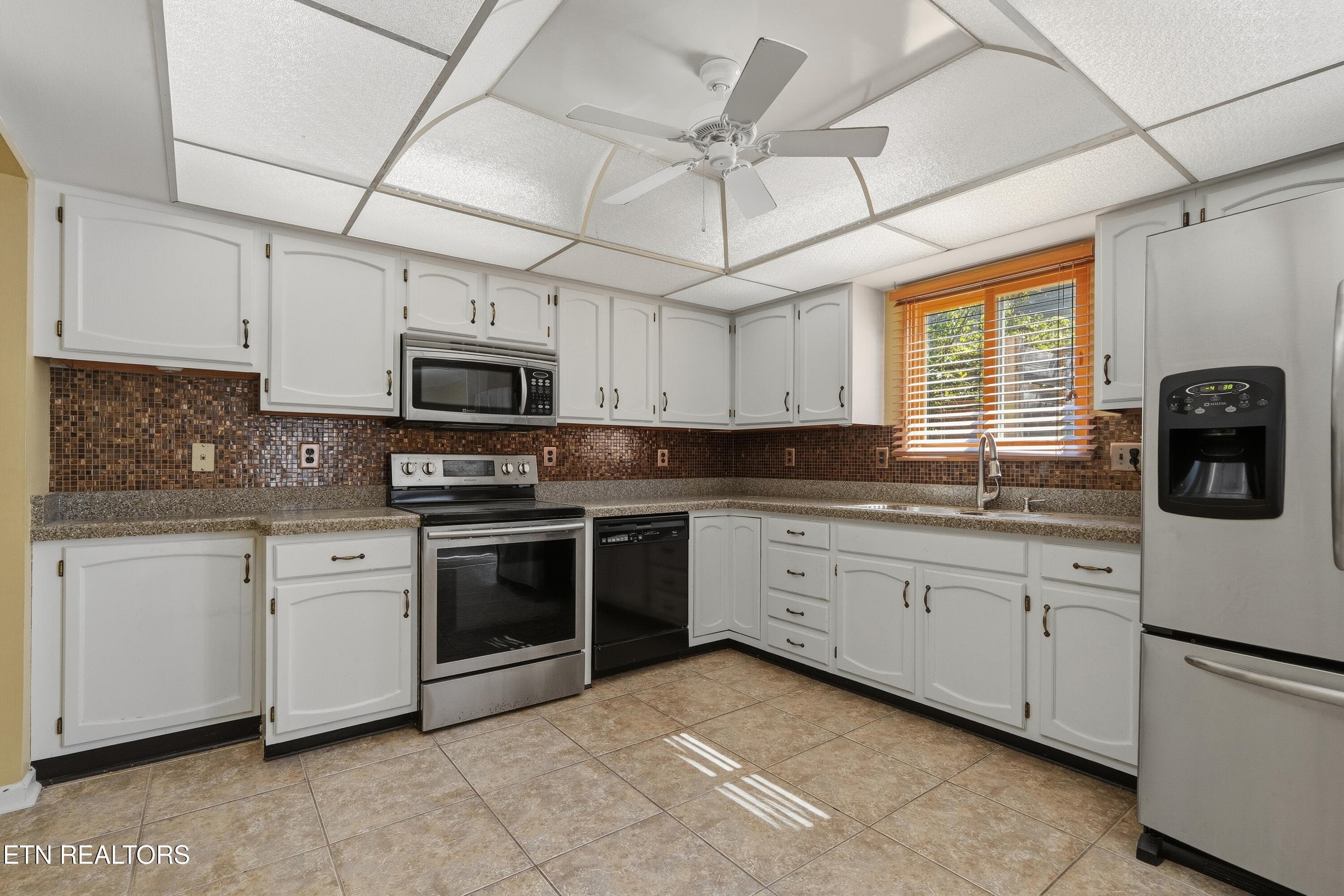 DSC06665 - 438 Amanda Circle, Knoxville, TN 37922, Knoxville