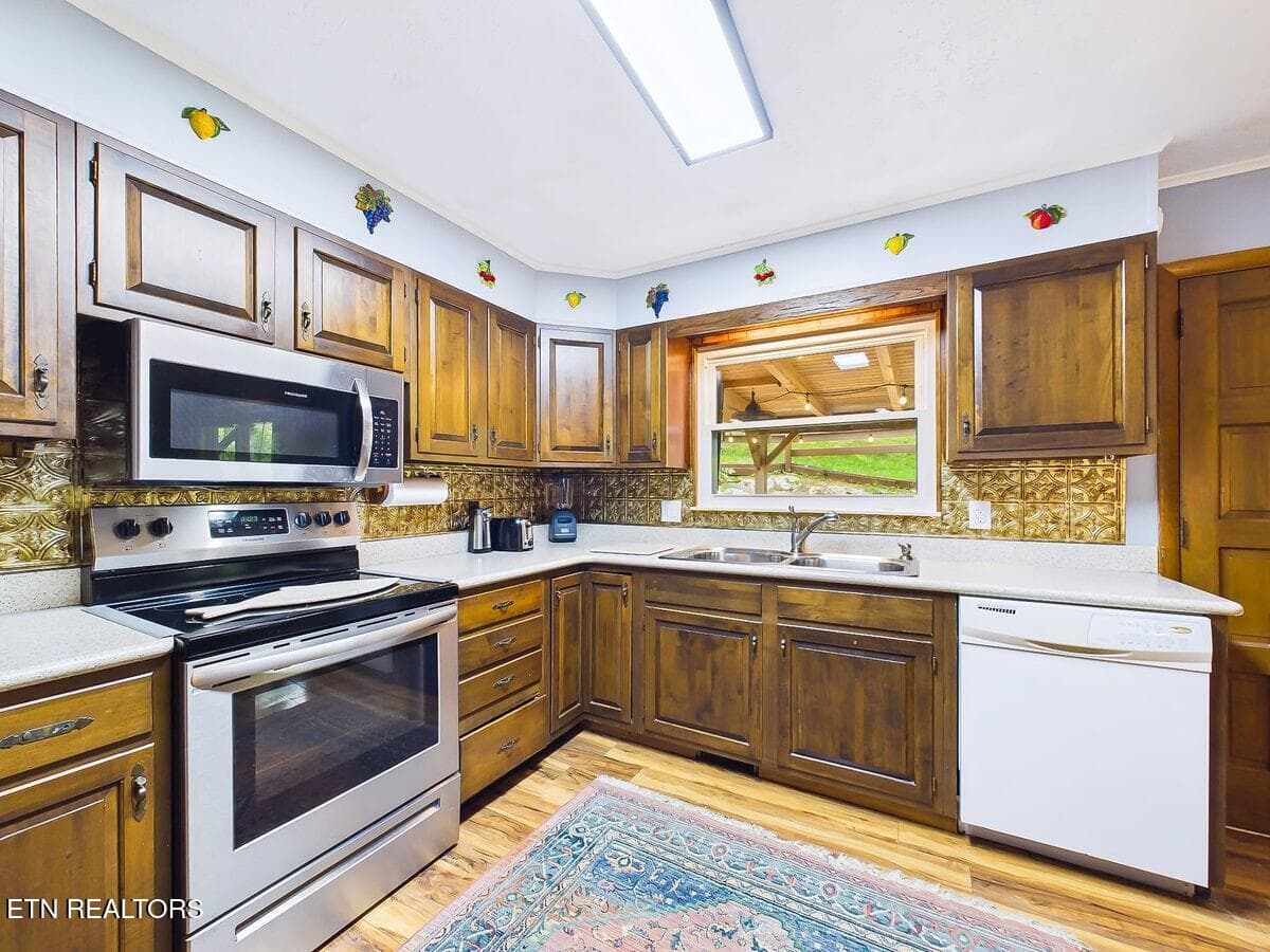 015-015 - 864 Scenic Lakeview Drive, Spring City, TN 37381, Spring City