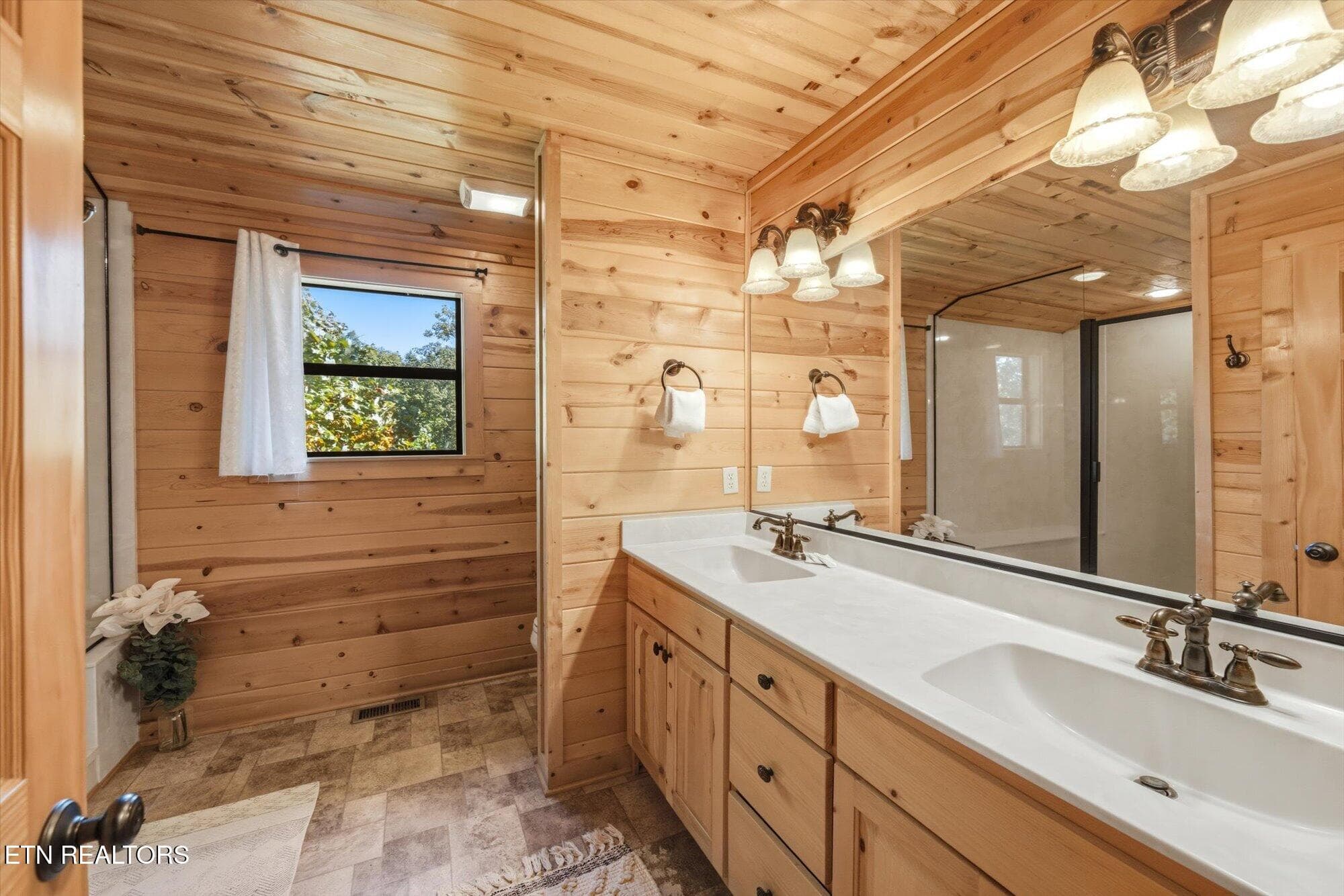 32-2440-Breezy-Rd-Sevierville-TN-32 - 2440 Breezy Rd, Sevierville, TN 37876, Sevierville