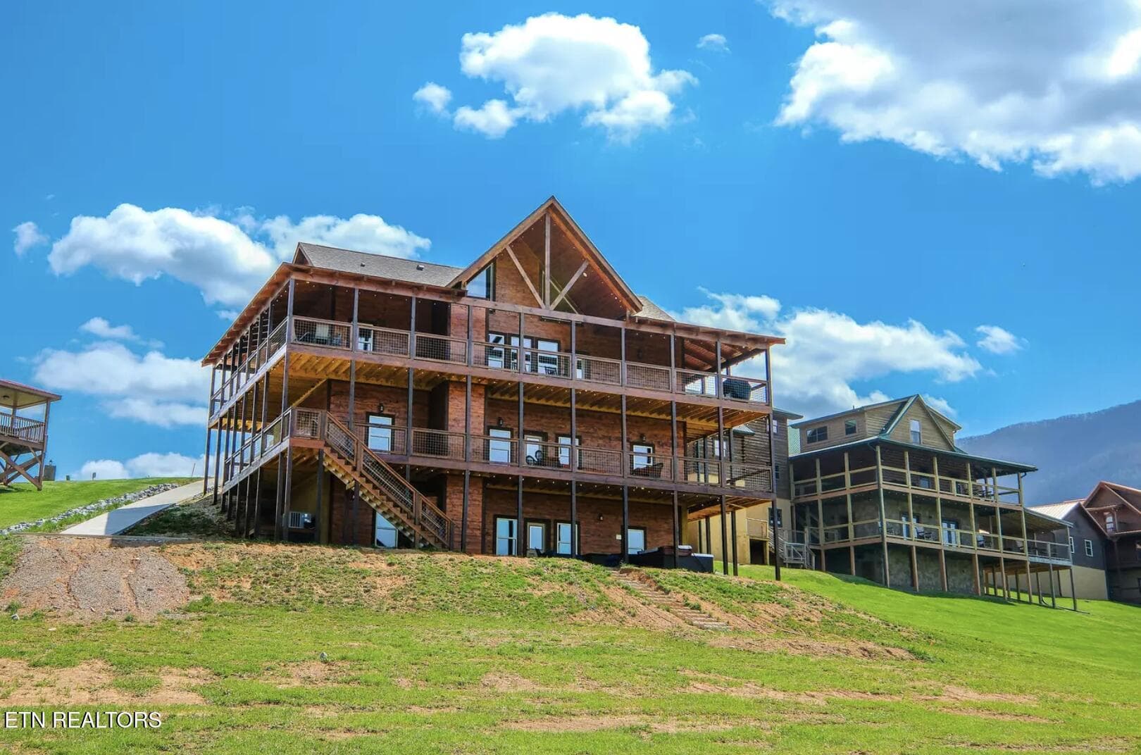 3453 Cove Meadows Drive, Sevierville, TN 37862