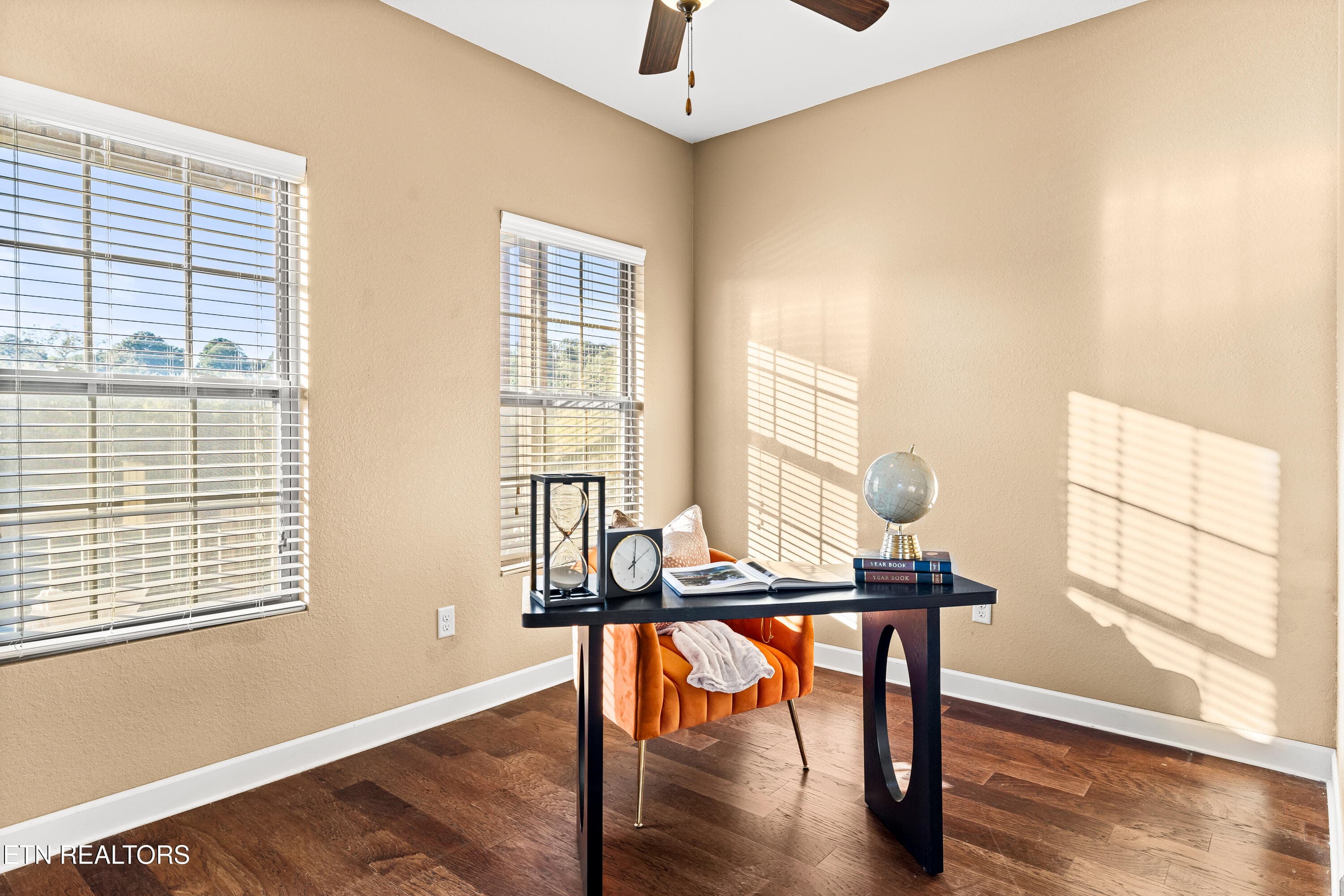 OWNERS OFFICE NOOK - 1252 Marble Hill Rd, Friendsville, TN 37737