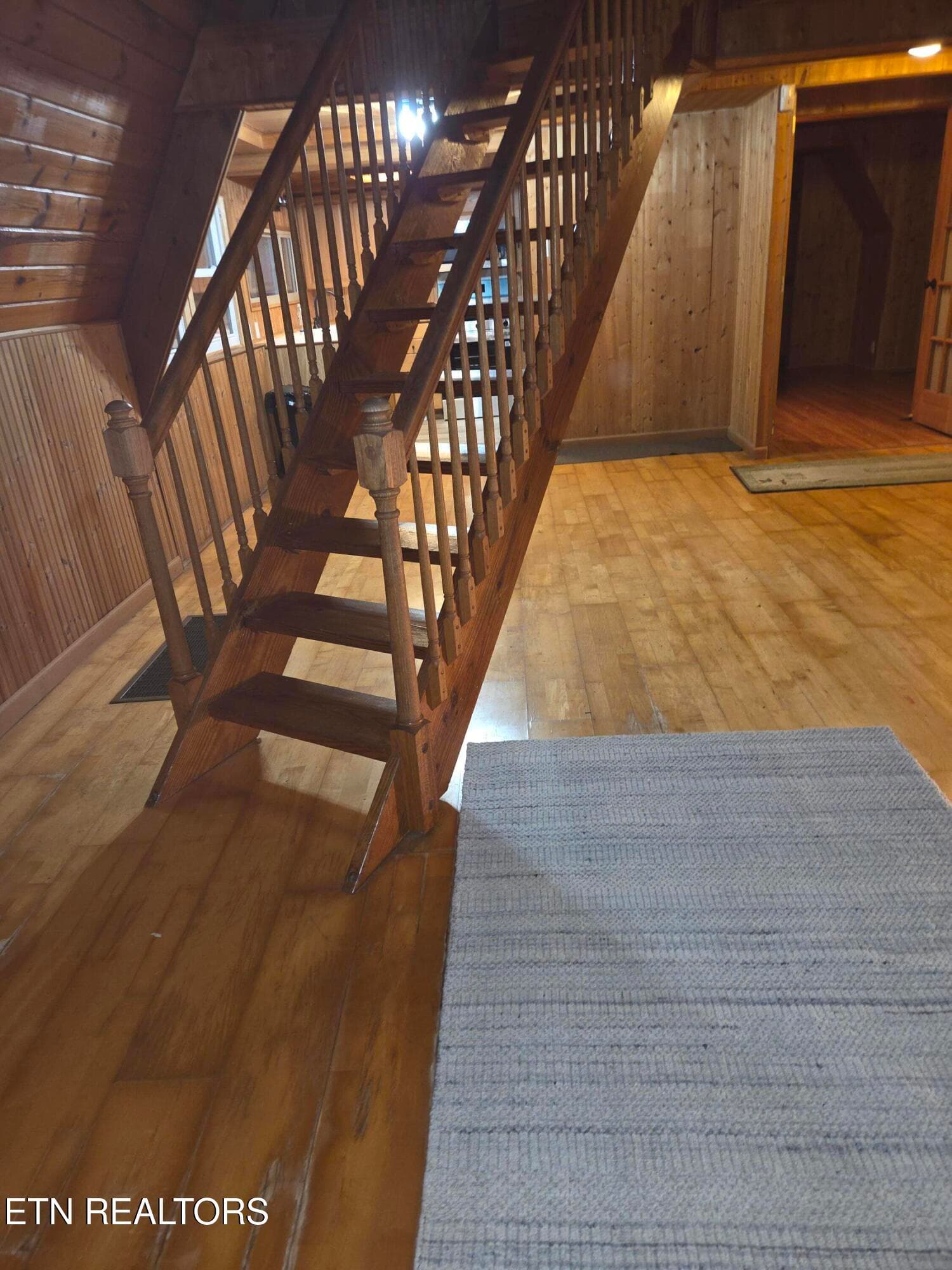 1000019384 - 704 Selma Lane, Gatlinburg, TN 37738