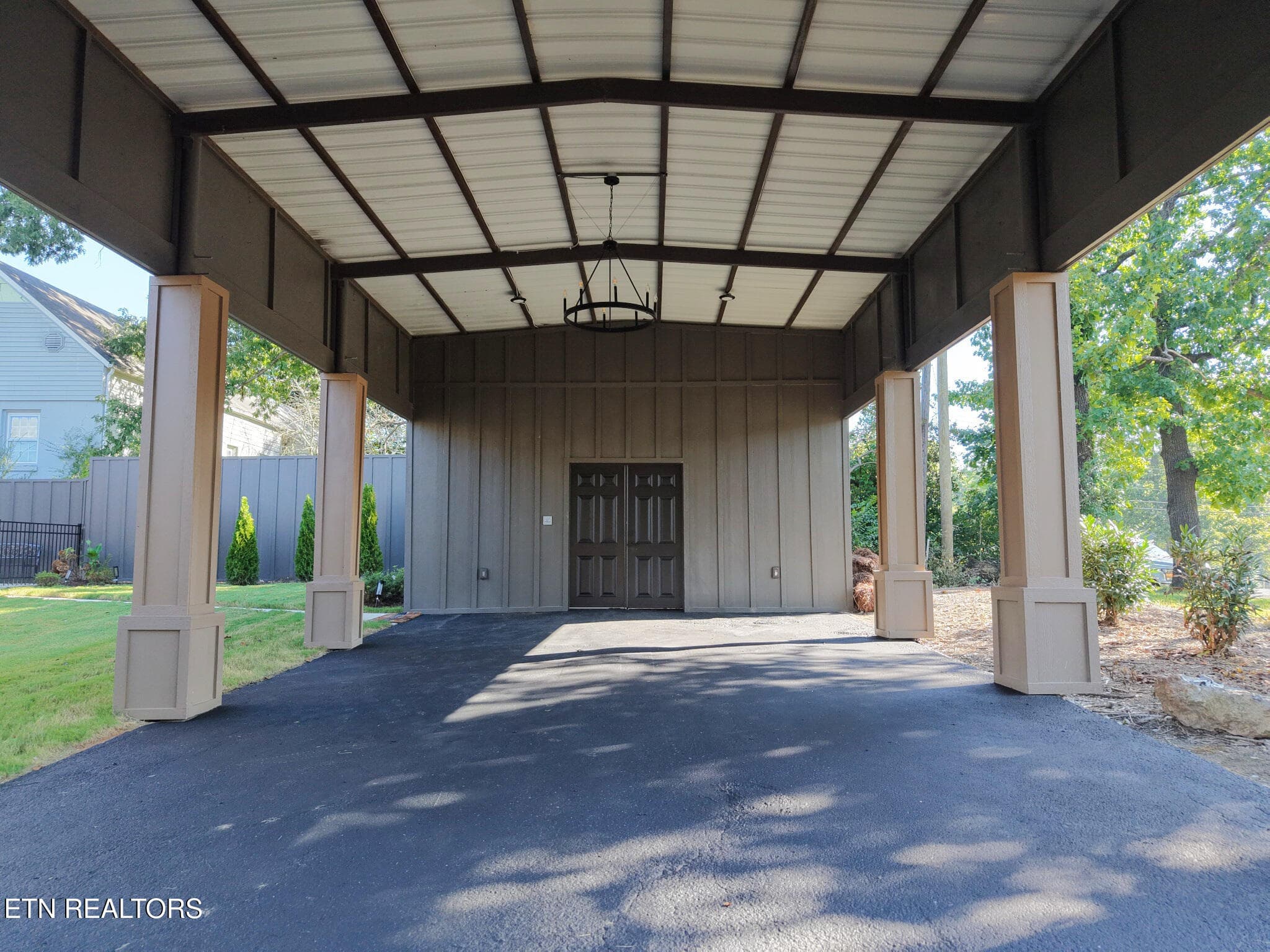 Elegant Car Port - 3434 Kenilworth Lane, Knoxville, TN 37917, Knoxville