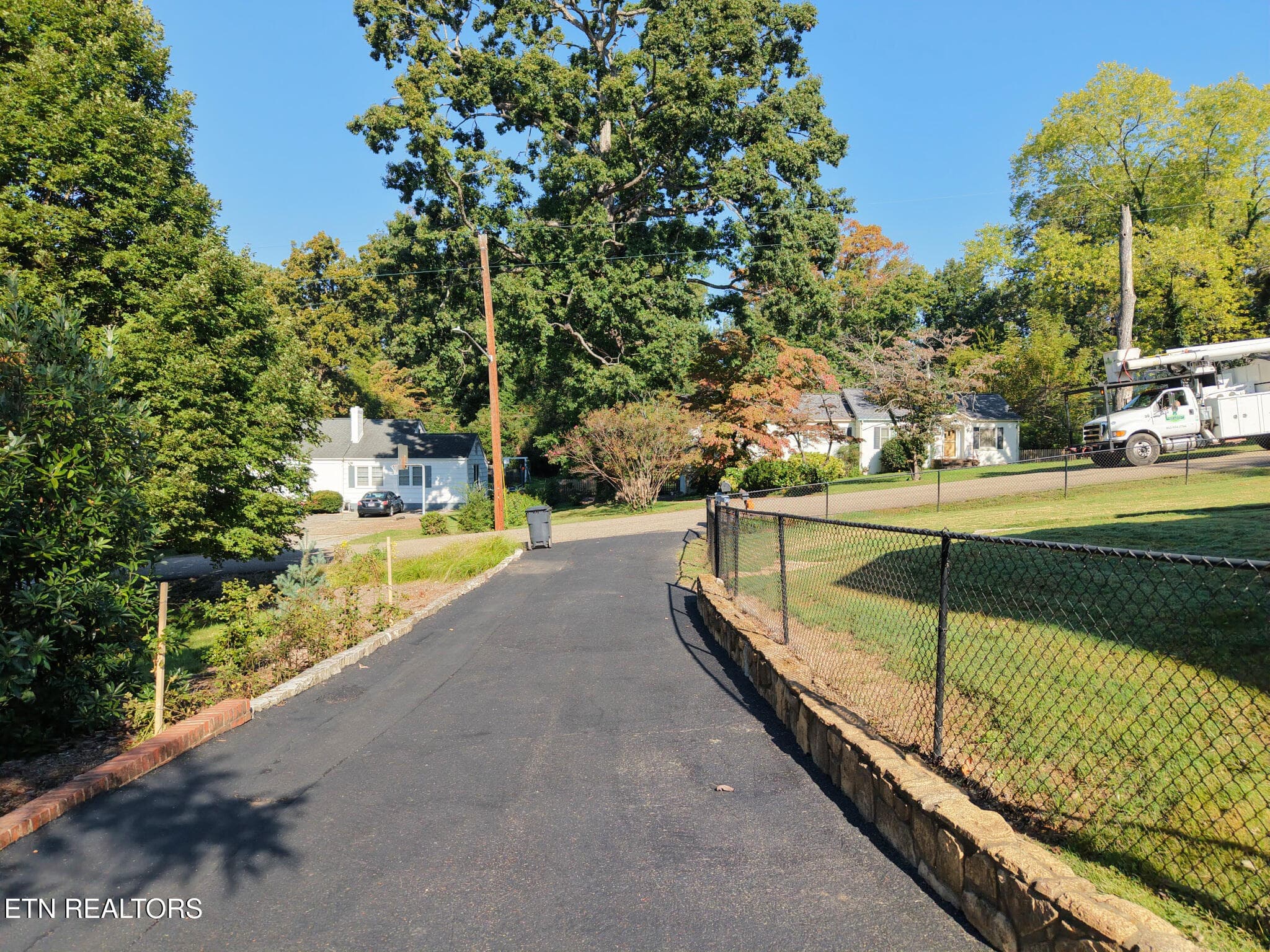 Driveway to street - 3434 Kenilworth Lane, Knoxville, TN 37917, Knoxville