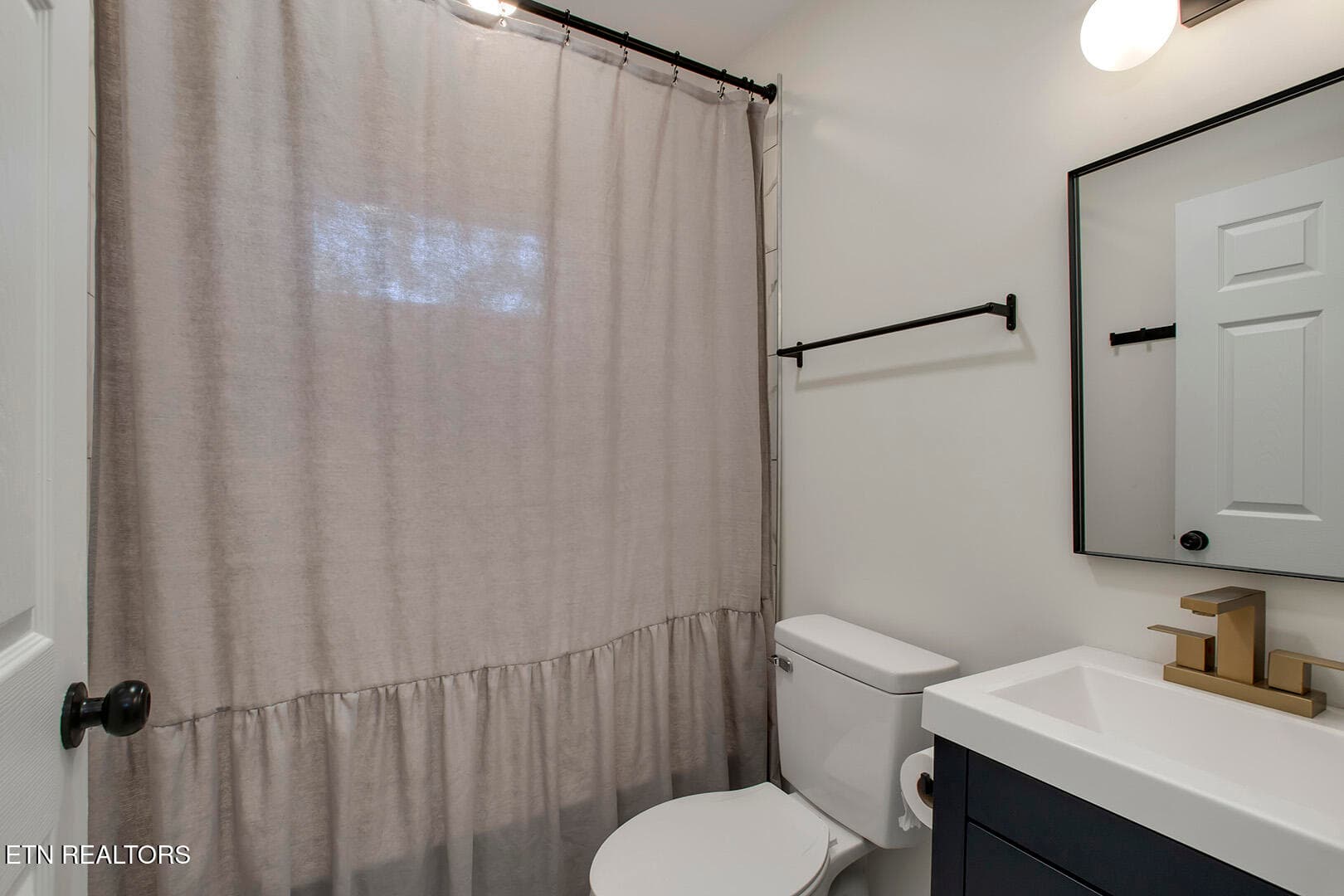 31_SunsetDrive_812_GuestBath1 - 812 Sunset Drive, Kingston, TN 37763, Kingston
