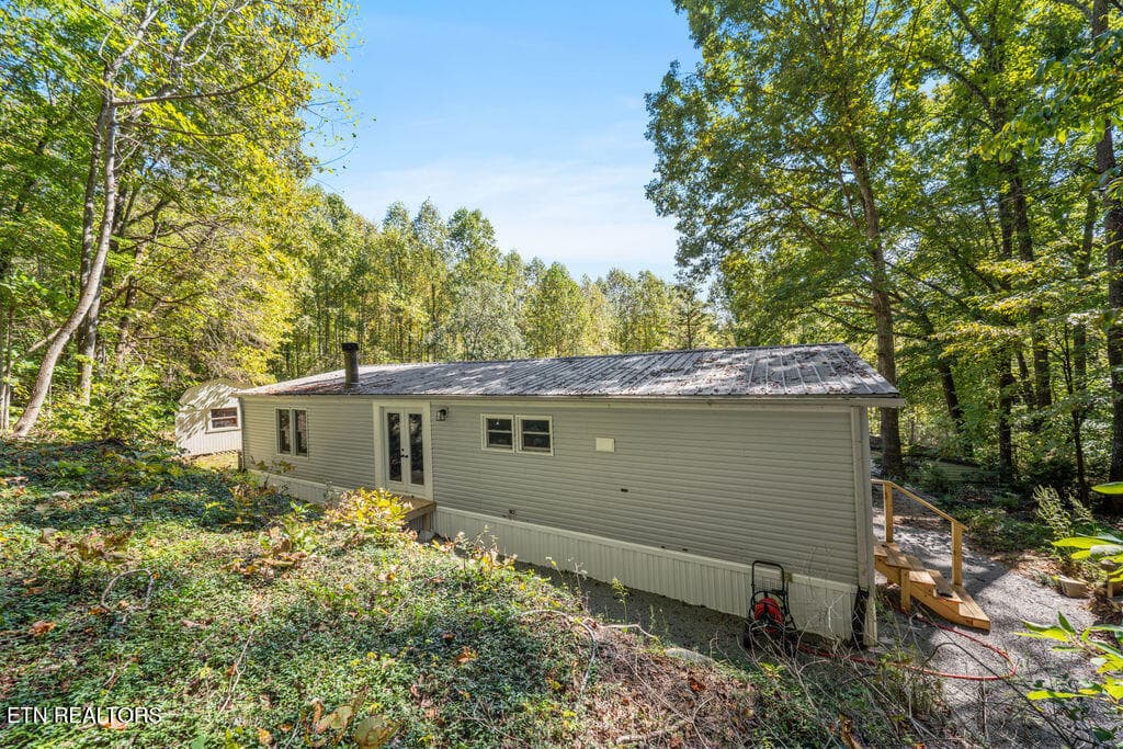 back and side - 257 Old Andersonville Pike, Heiskell, TN 37754, Heiskell