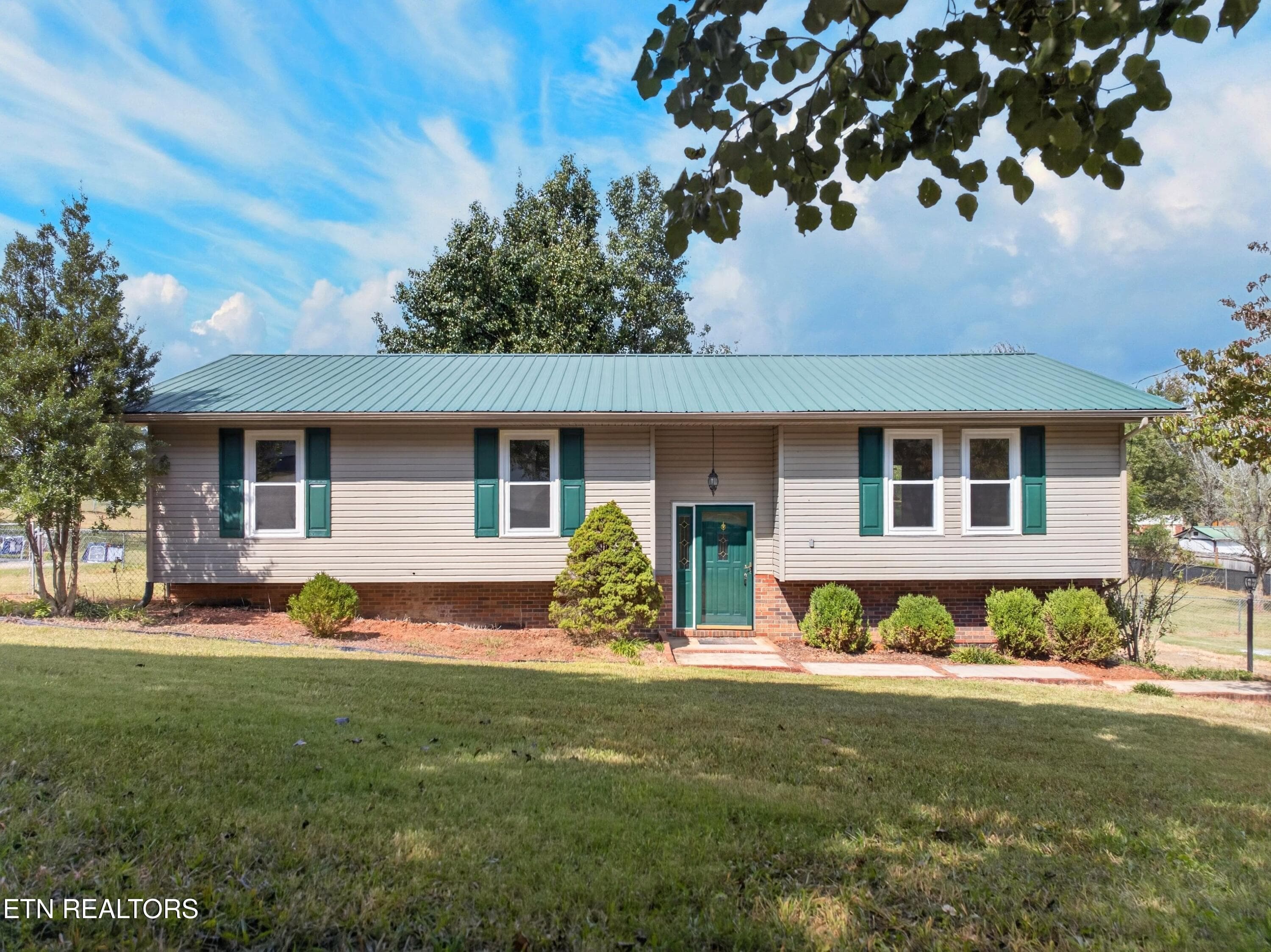 112 Heritage Drive, Rogersville, TN 37857