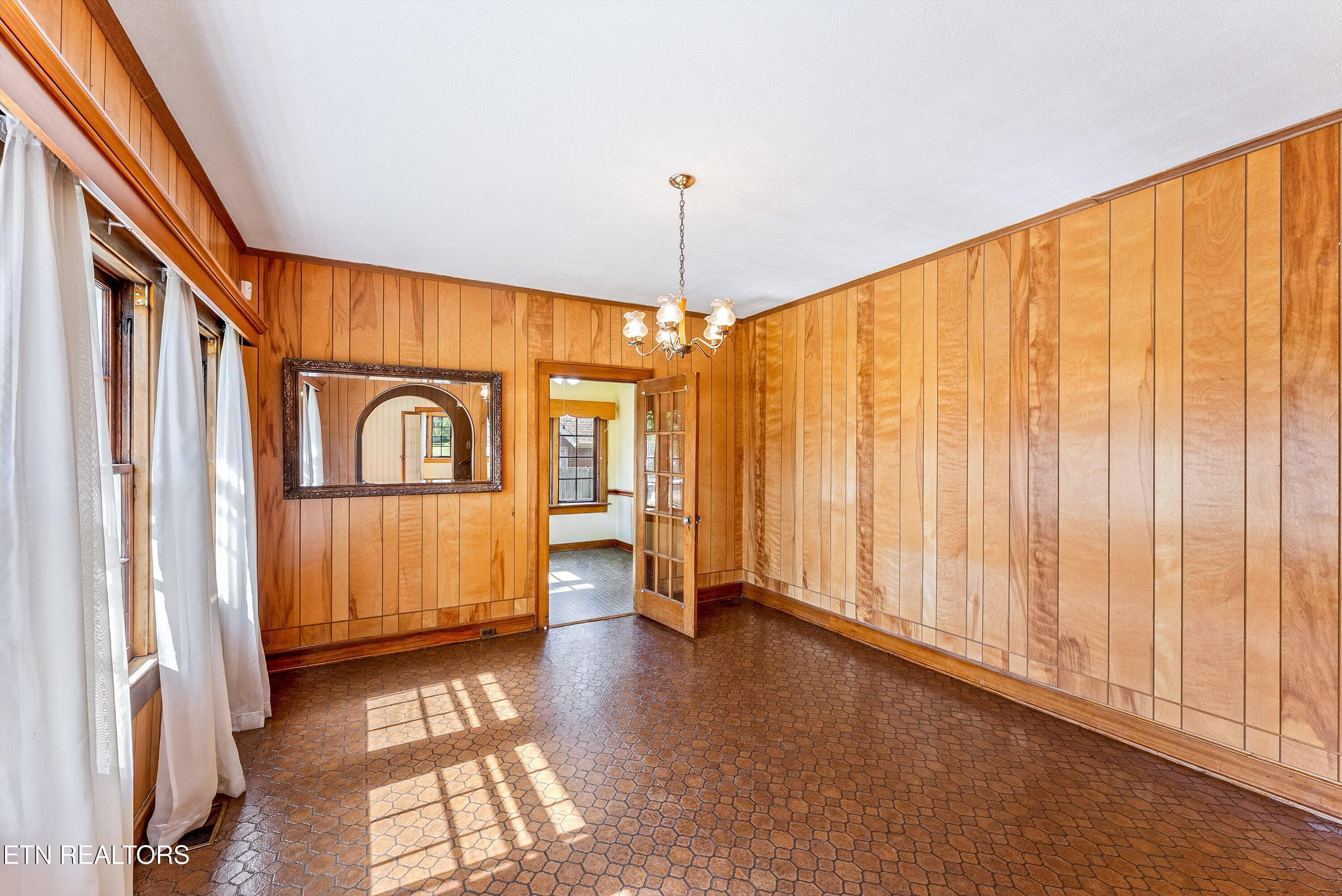 16-Dining A1 - 119 Adair Drive, Knoxville, TN 37918, Knoxville