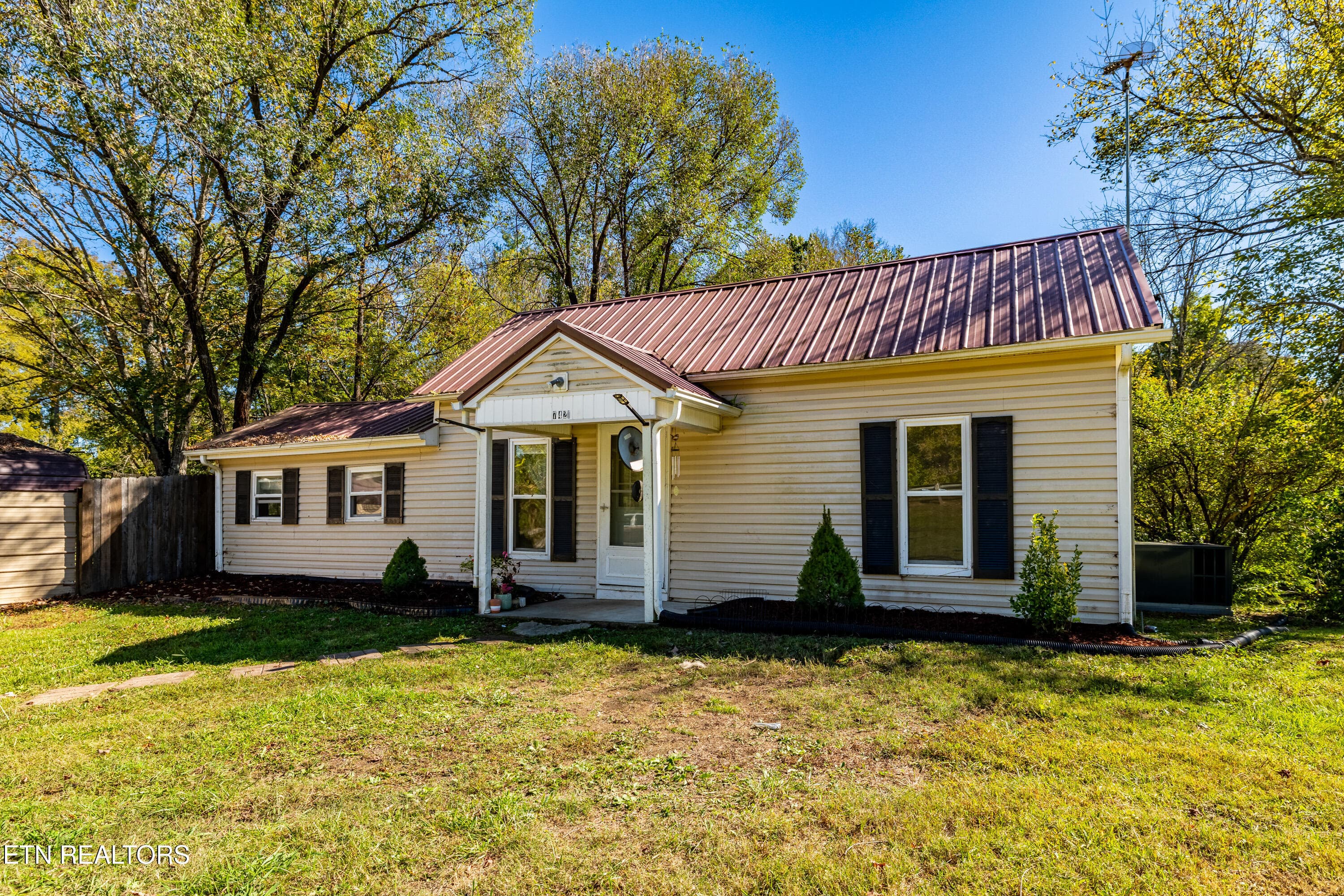 7421SeviervillePike-24 - 7421 Sevierville Pike, Knoxville, TN 37920, Knoxville