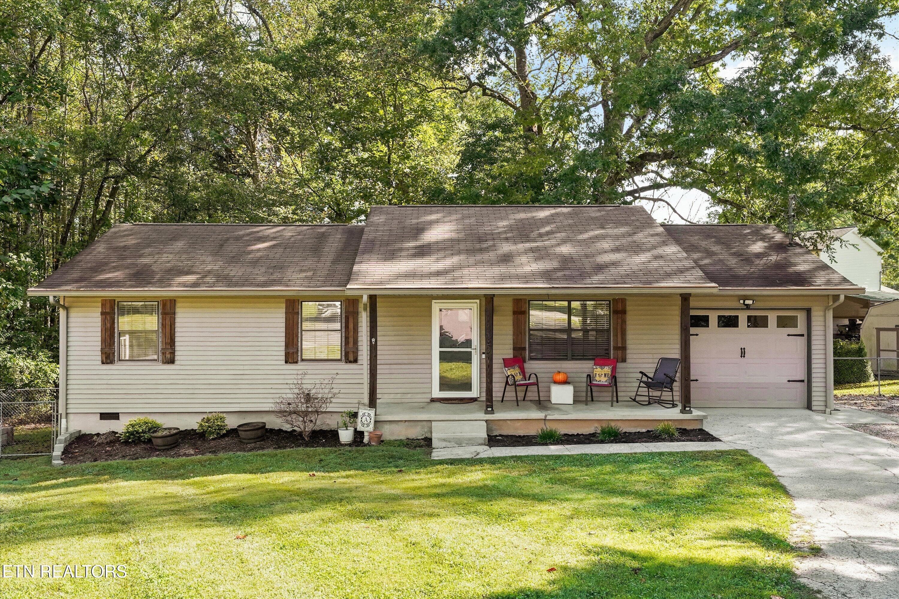 305 Red Fox Lane, Clinton, TN 37716