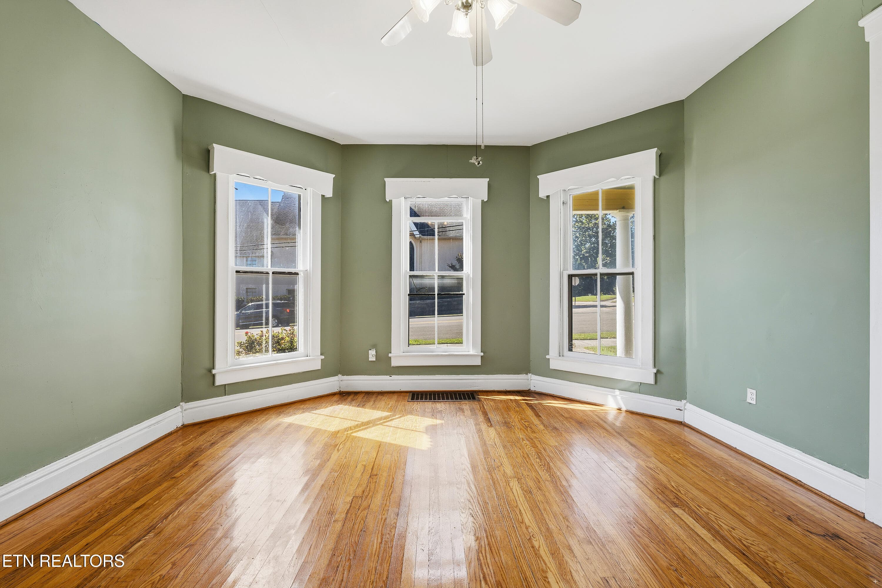 Positive Perceptions-4 - 215 N C St, Lenoir City, TN 37771, Lenoir City