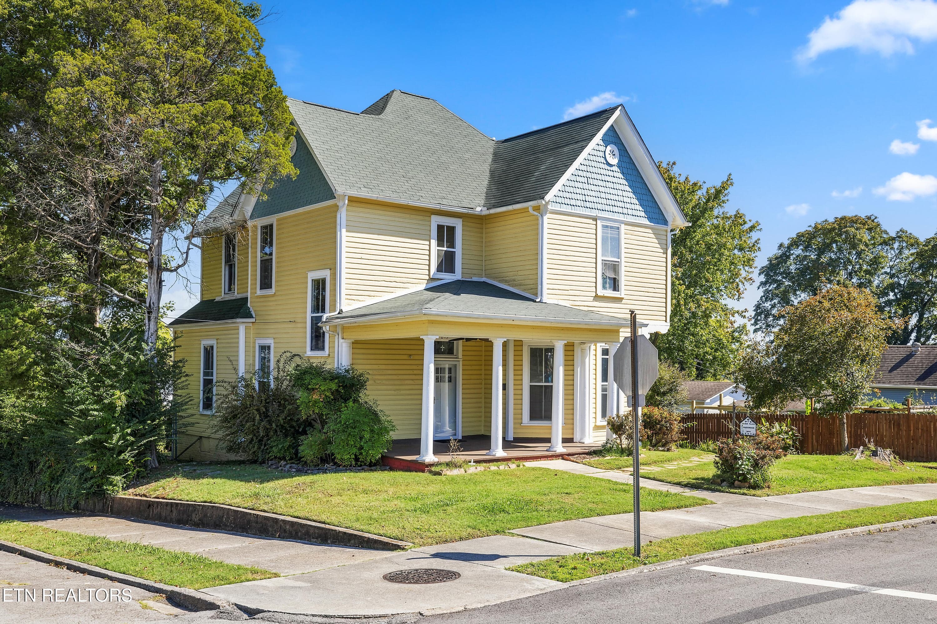 Positive Perceptions-33 - 215 N C St, Lenoir City, TN 37771, Lenoir City