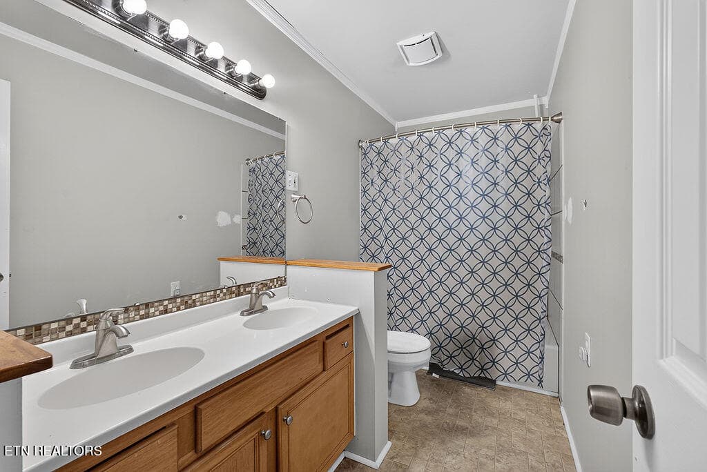 LB1A2473 - 420 Hialeah Drive, Knoxville, TN 37920, Knoxville
