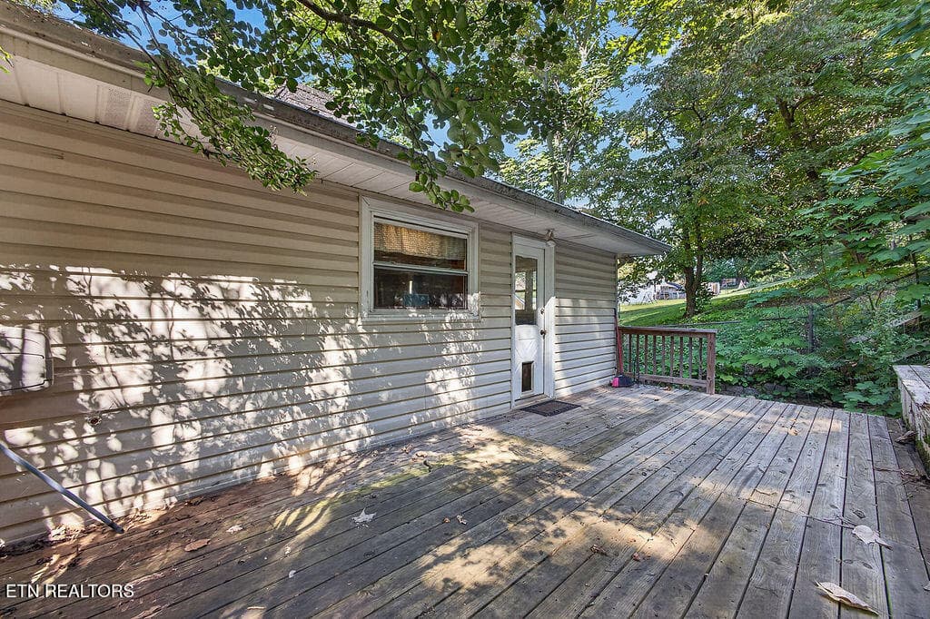 LB1A2531 - 420 Hialeah Drive, Knoxville, TN 37920, Knoxville