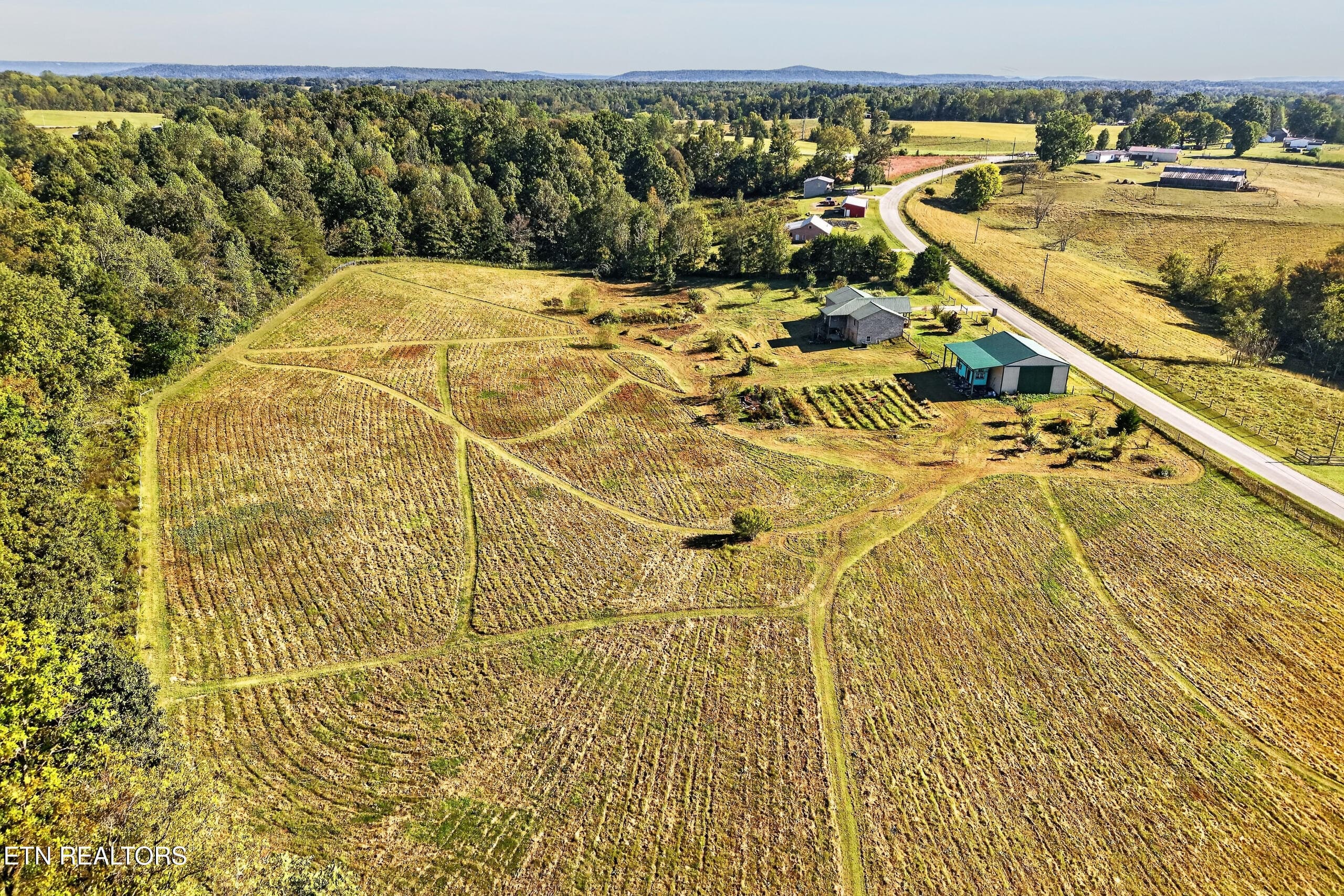 DJI_20261007043423_0057_D - 864 Coles Chapel Rd, Sparta, TN 38583, Sparta
