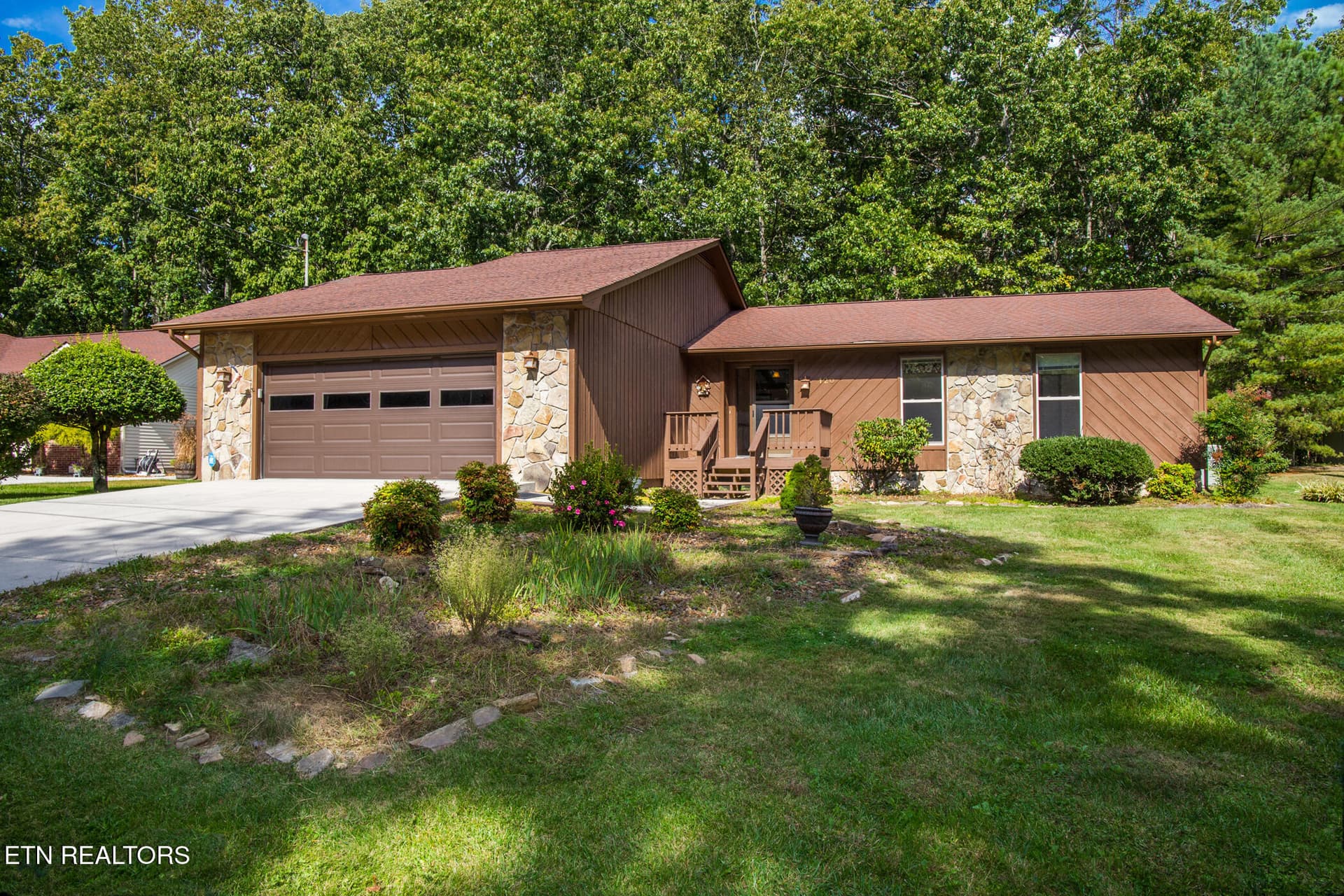 IMG_5020-2 - 120 Lakeside Drive, Crossville, TN 38558