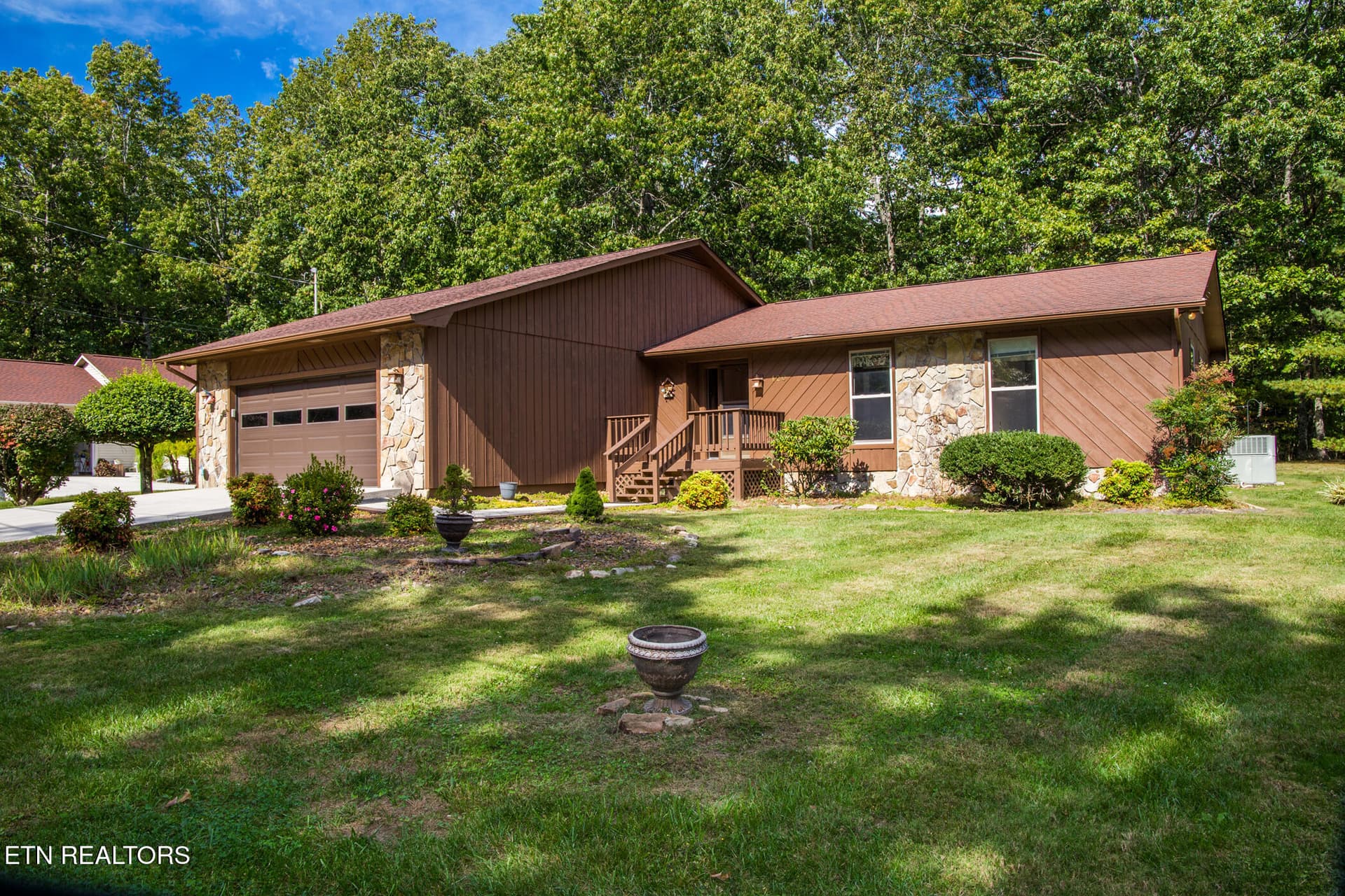 IMG_5023-2 - 120 Lakeside Drive, Crossville, TN 38558
