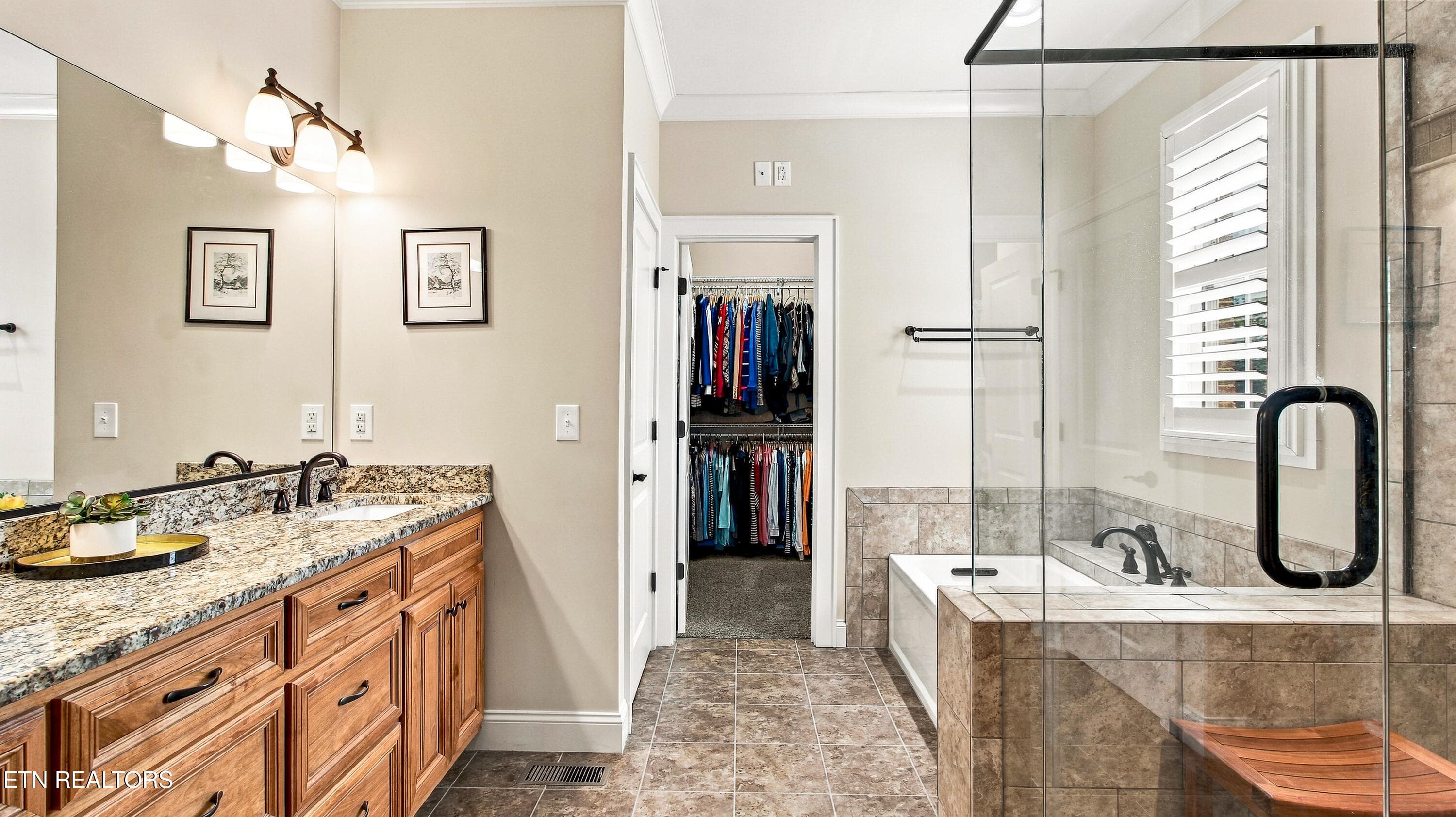 Master Bath - 723 Bayshore Rd, Knoxville, TN 37934, Knoxville
