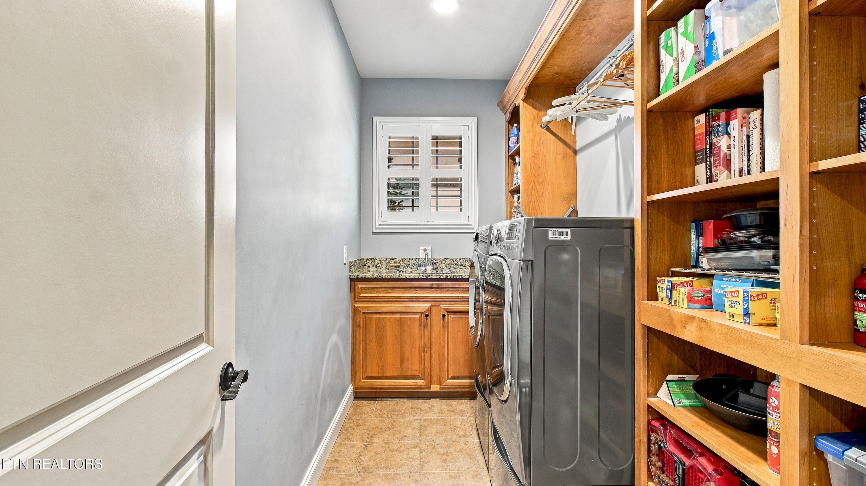 Laundry - 723 Bayshore Rd, Knoxville, TN 37934, Knoxville