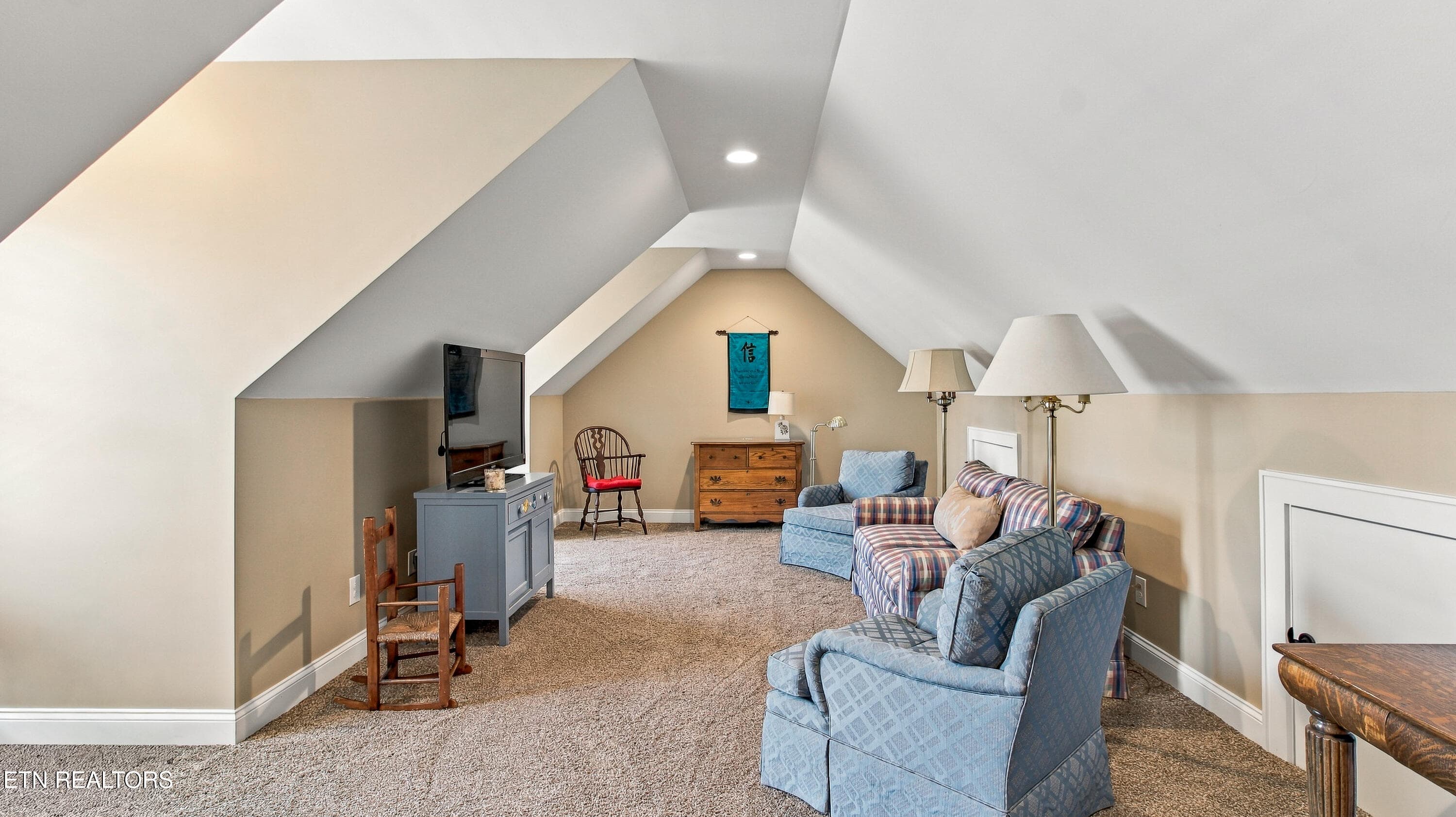 Bonus Room - 723 Bayshore Rd, Knoxville, TN 37934, Knoxville